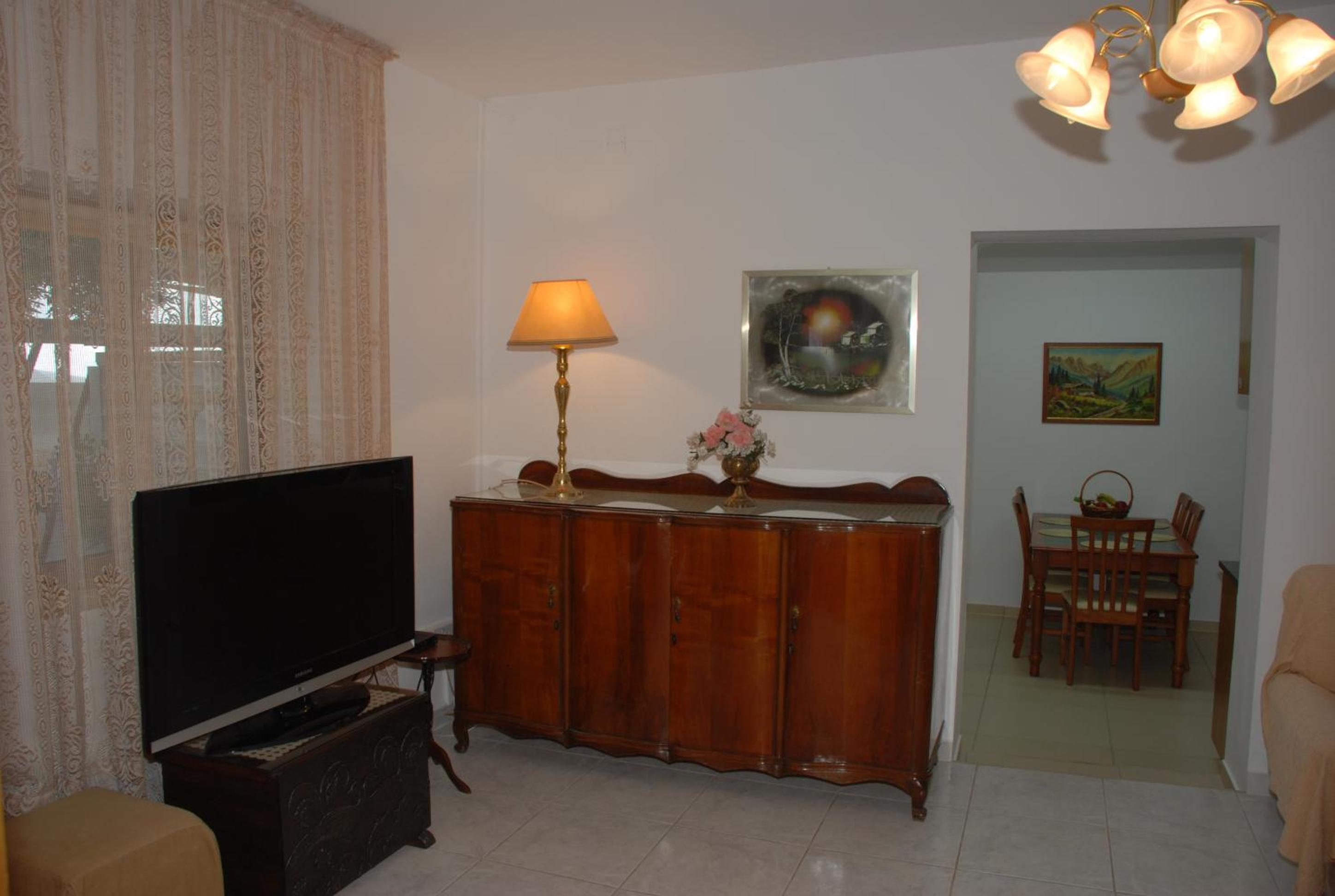 Two-Bedroom Apartment with Garden View photo 1