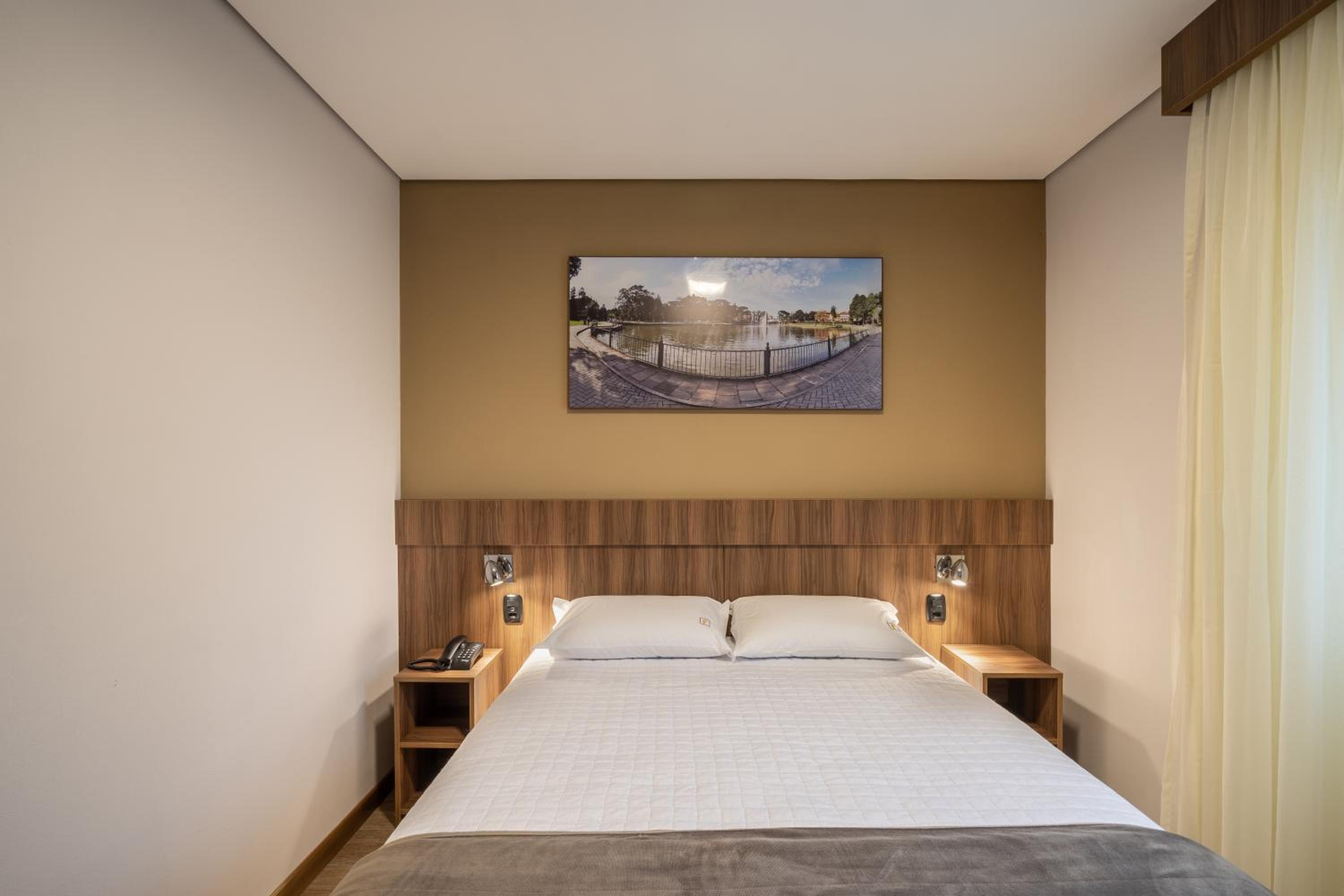 Budget Double Room - Photo 2