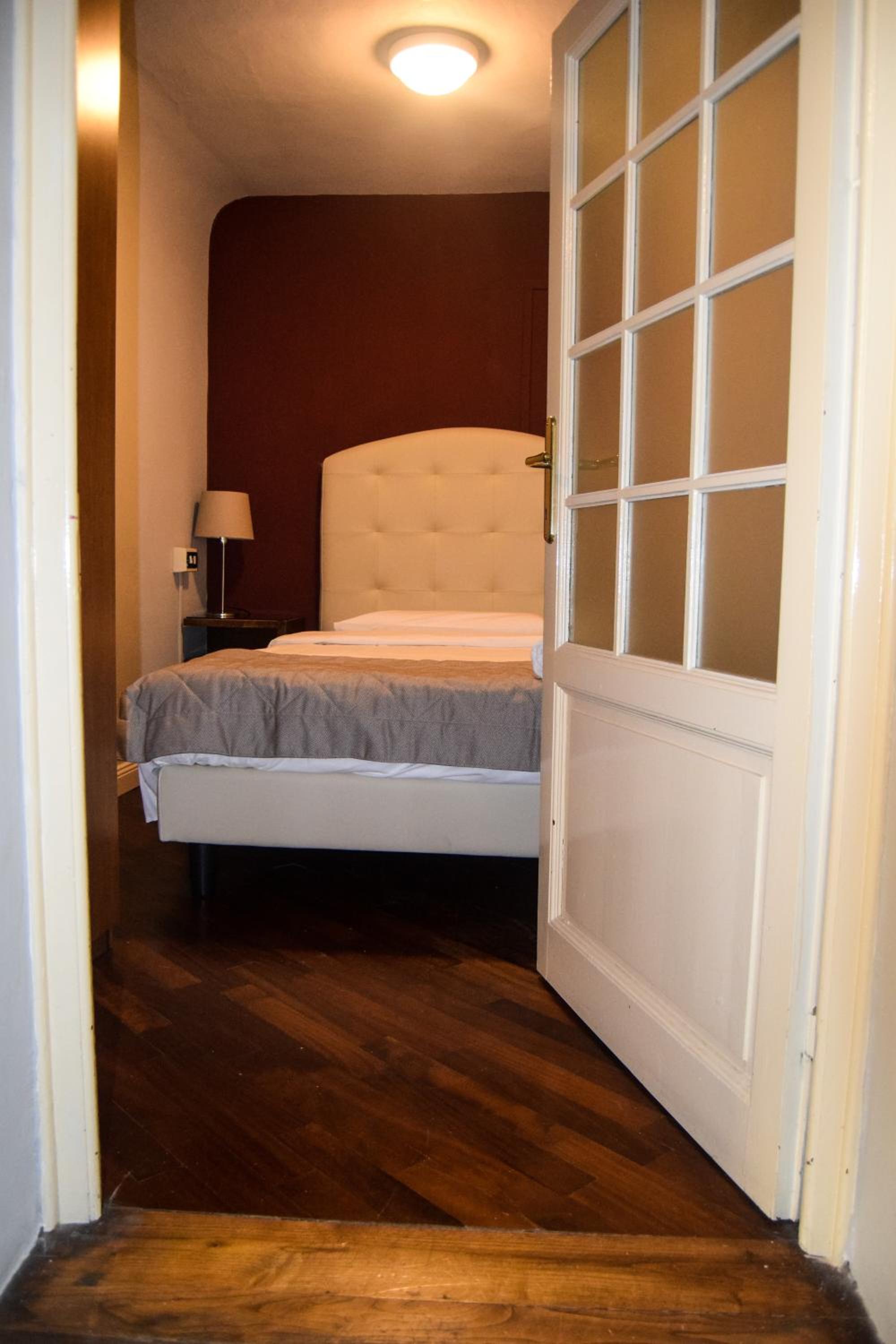 Single Room with Shared Bathroom