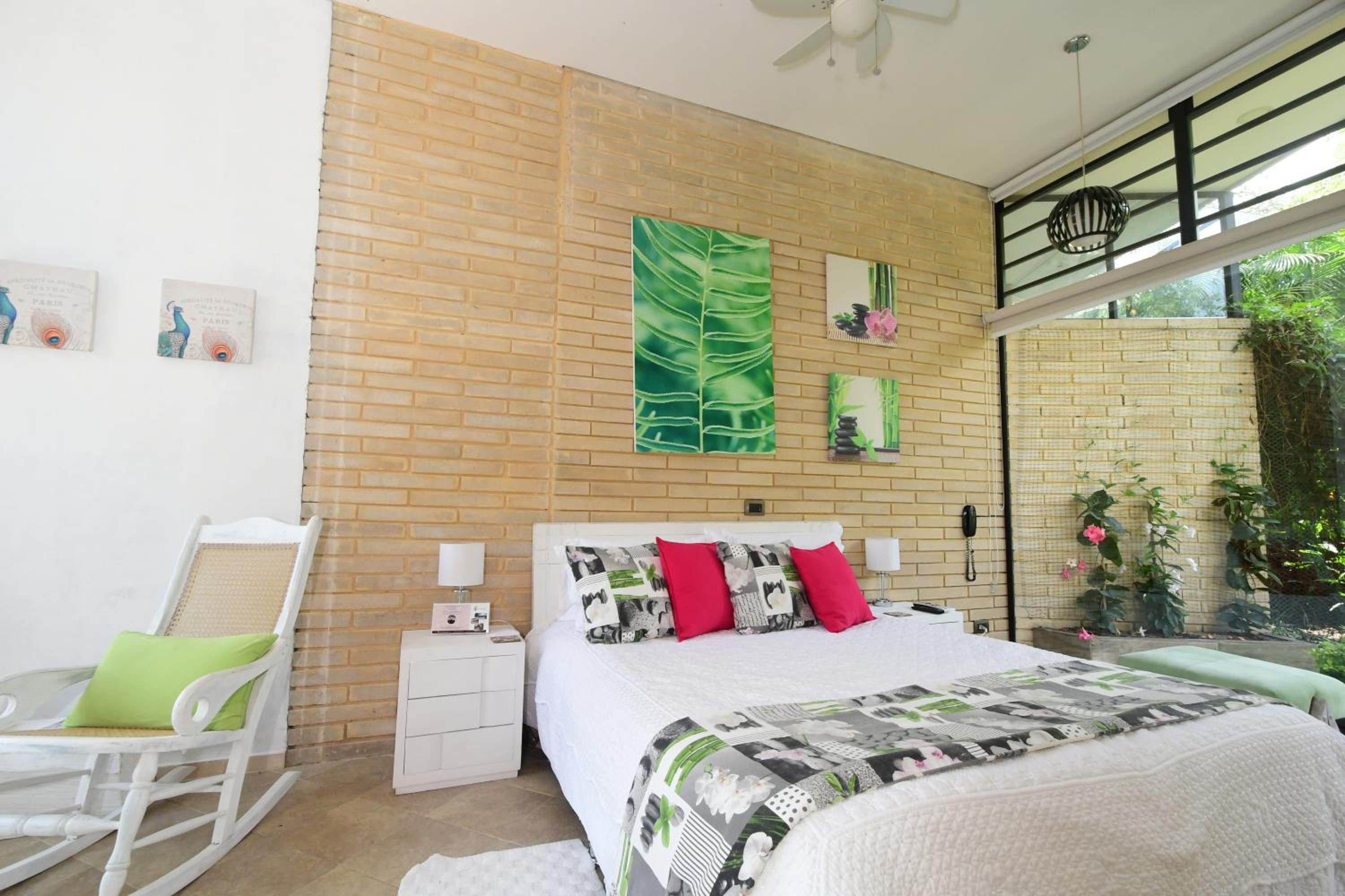 Suite with Garden View photo 3