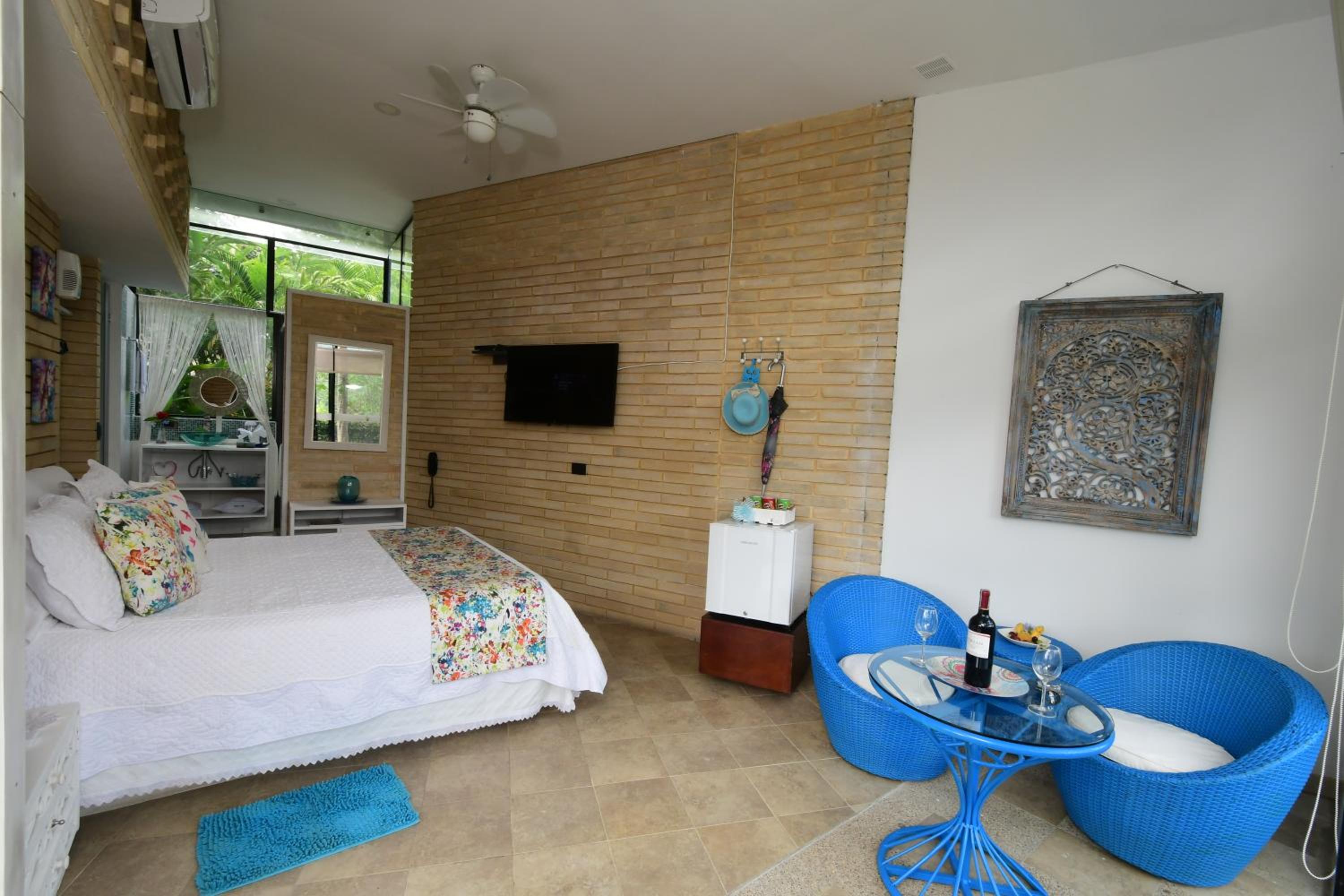 Suite with Spa Bath photo 2