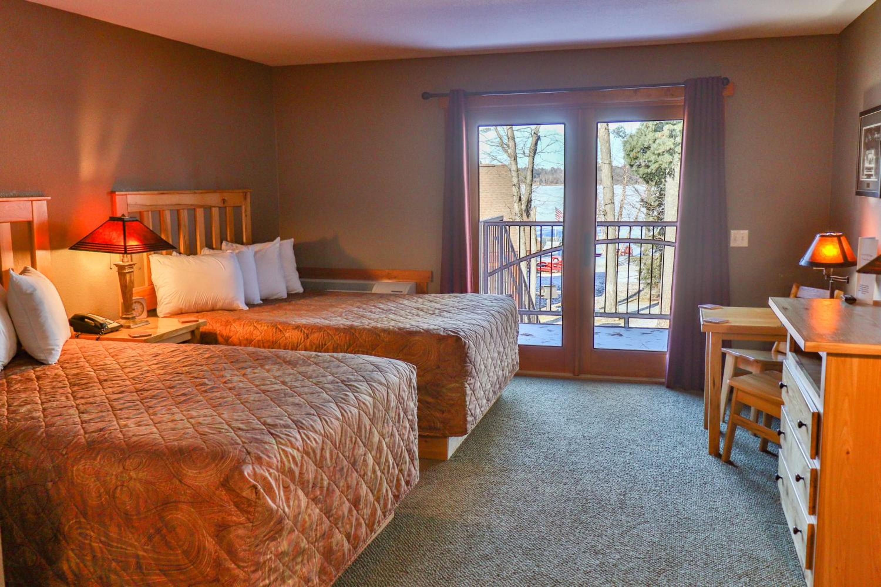 Double Room with Lake View photo 2