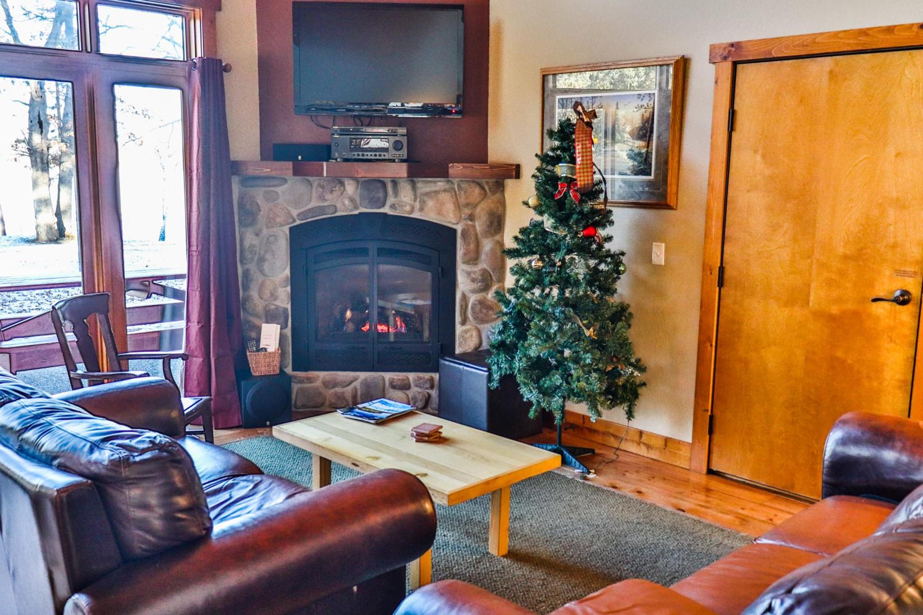 Deluxe Family Suite photo 1
