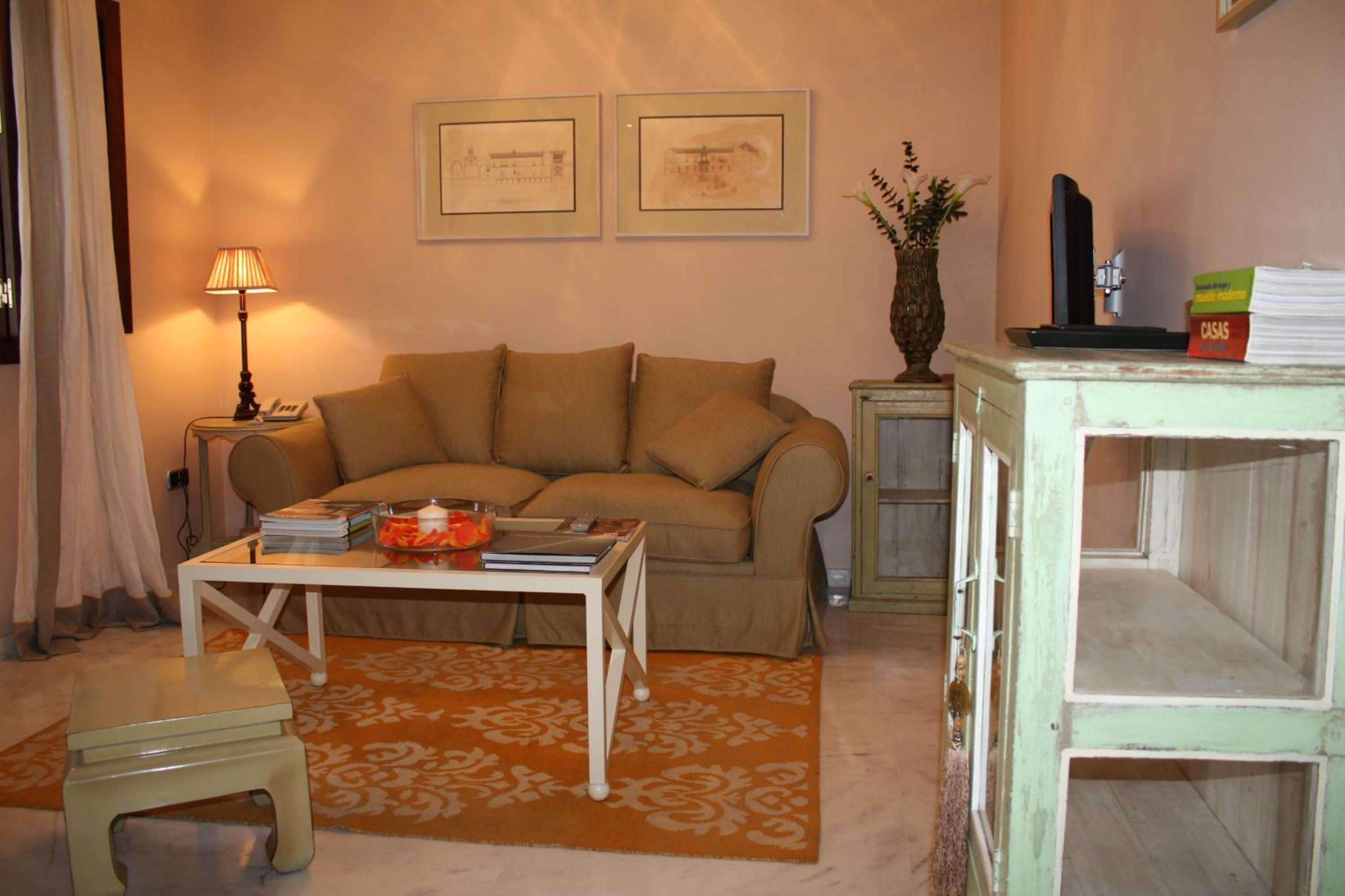 Two-Bedroom Apartment - Photo 6
