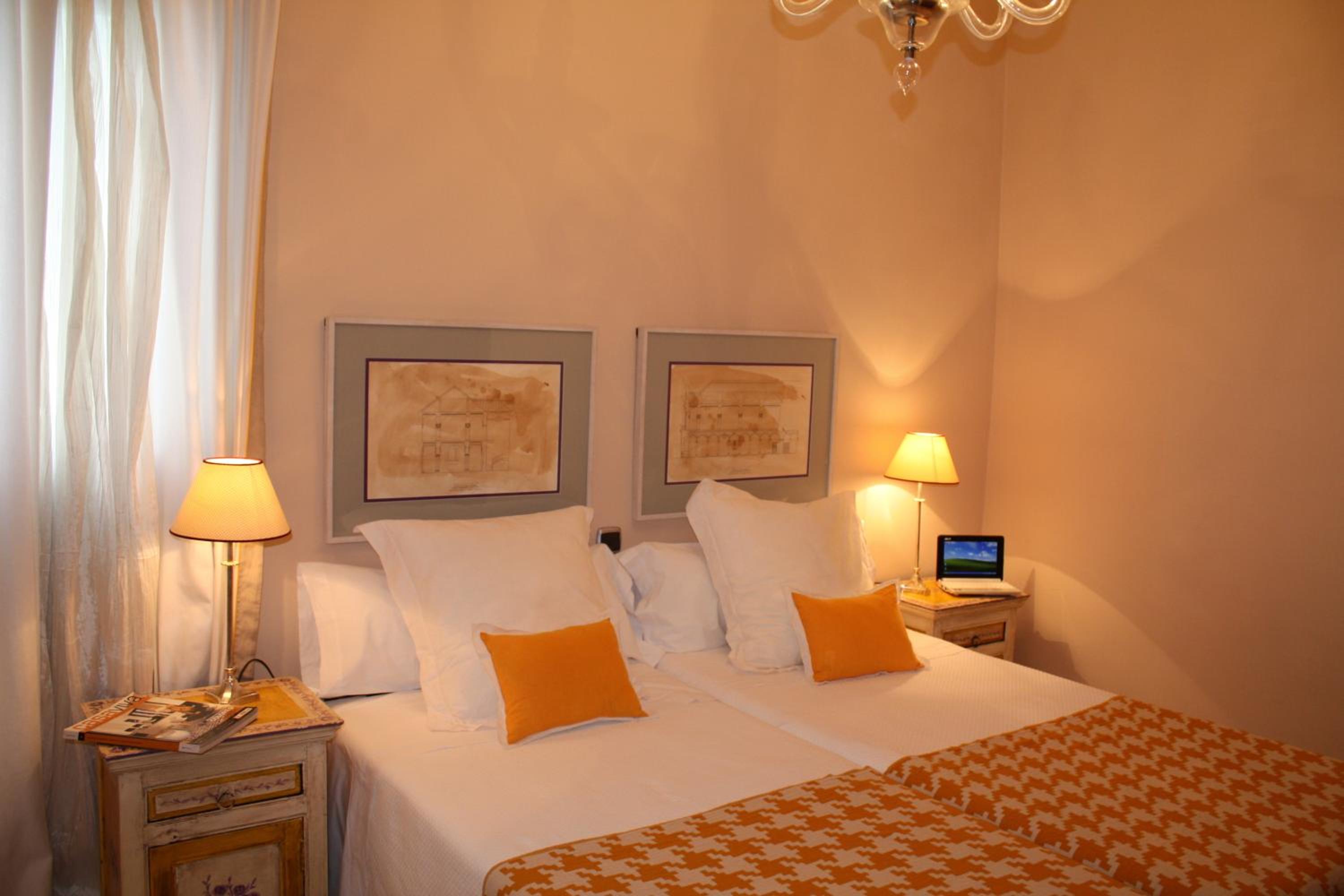 Two-Bedroom Apartment - Photo 4