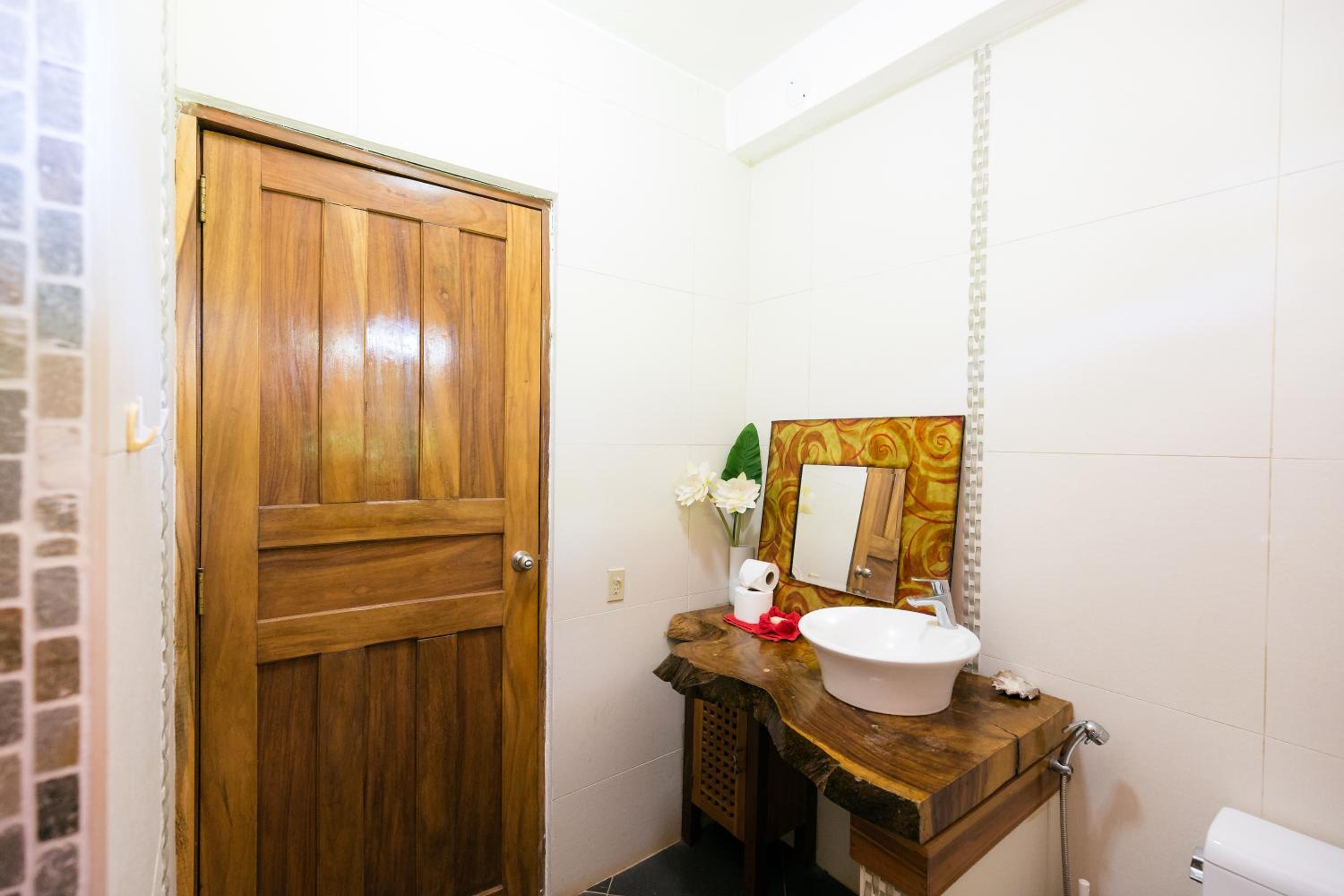 Deluxe Double Room with Balcony and Sea View photo 2