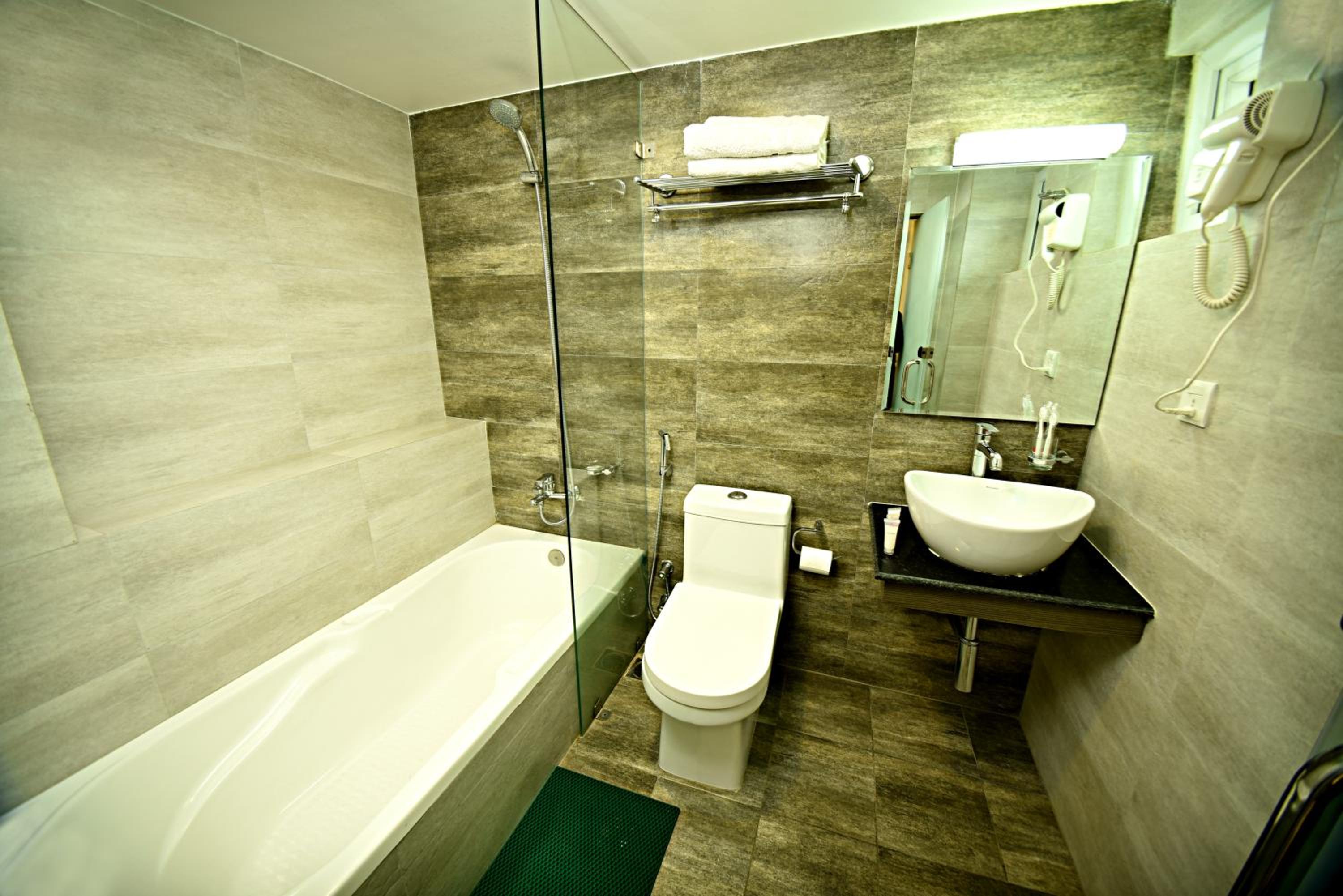 Deluxe Suite - Photo 4