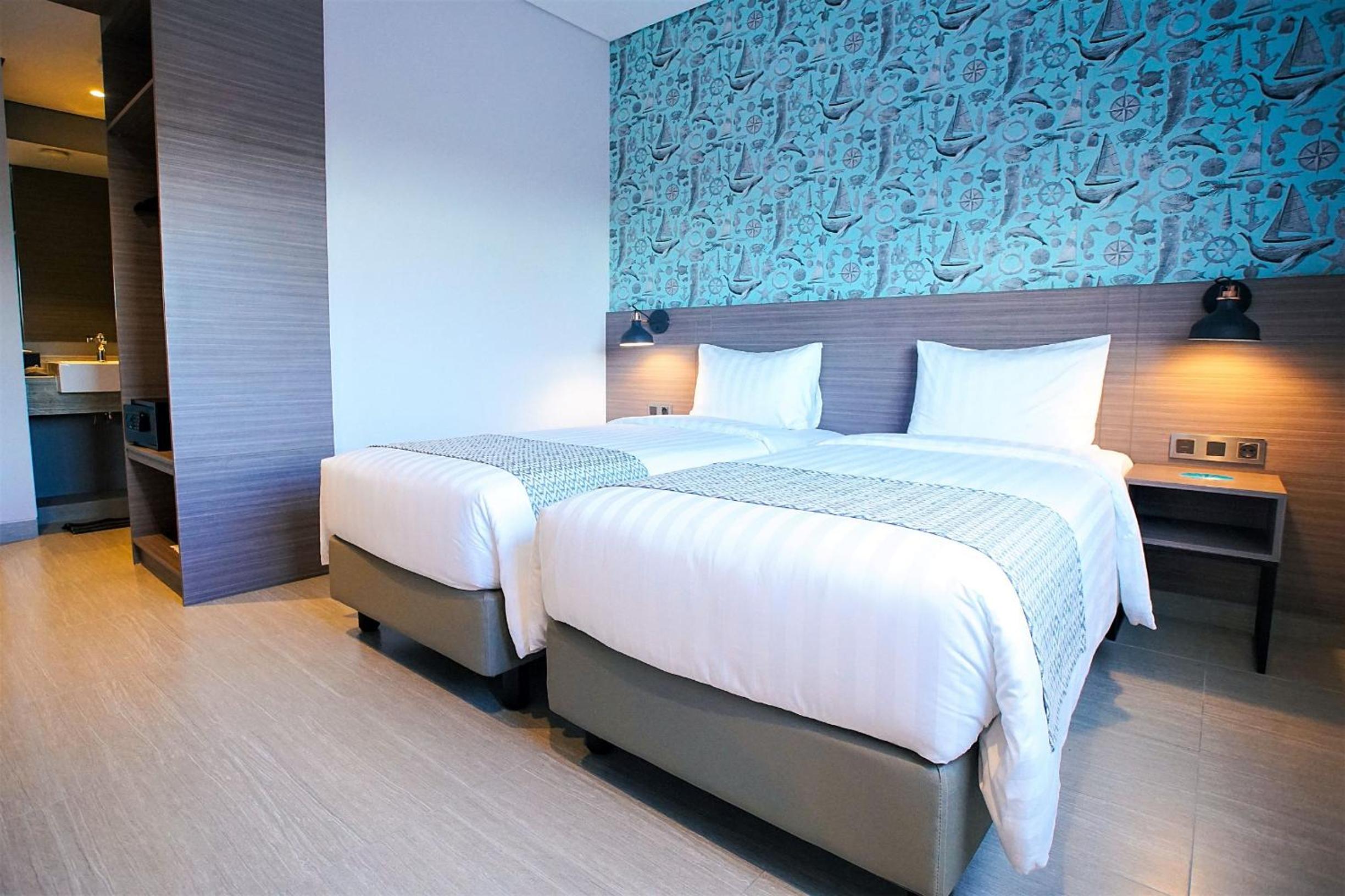 Superior Double or Twin Room with City View - Photo 3