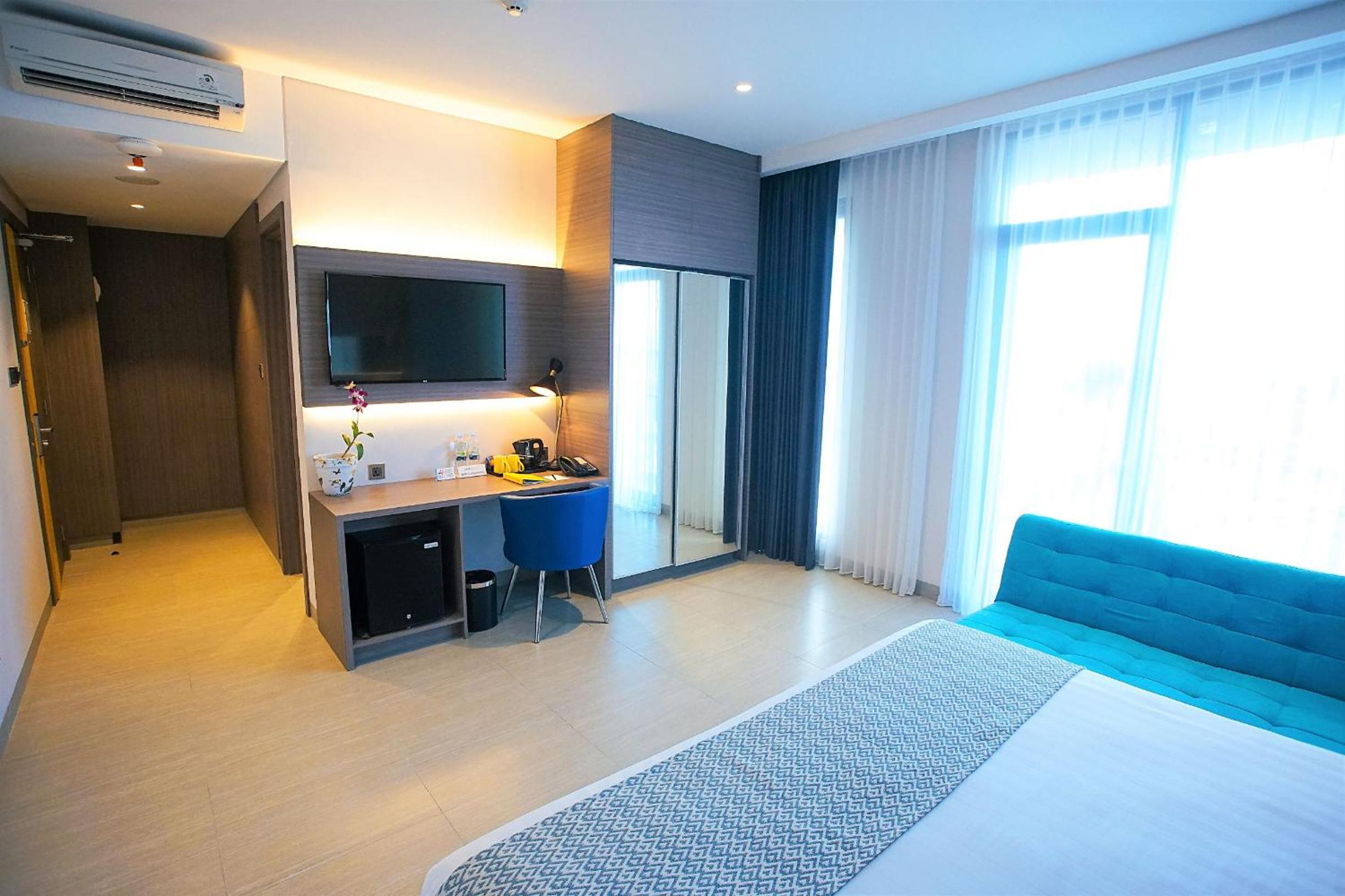 Double Room with Balcony - Photo 4