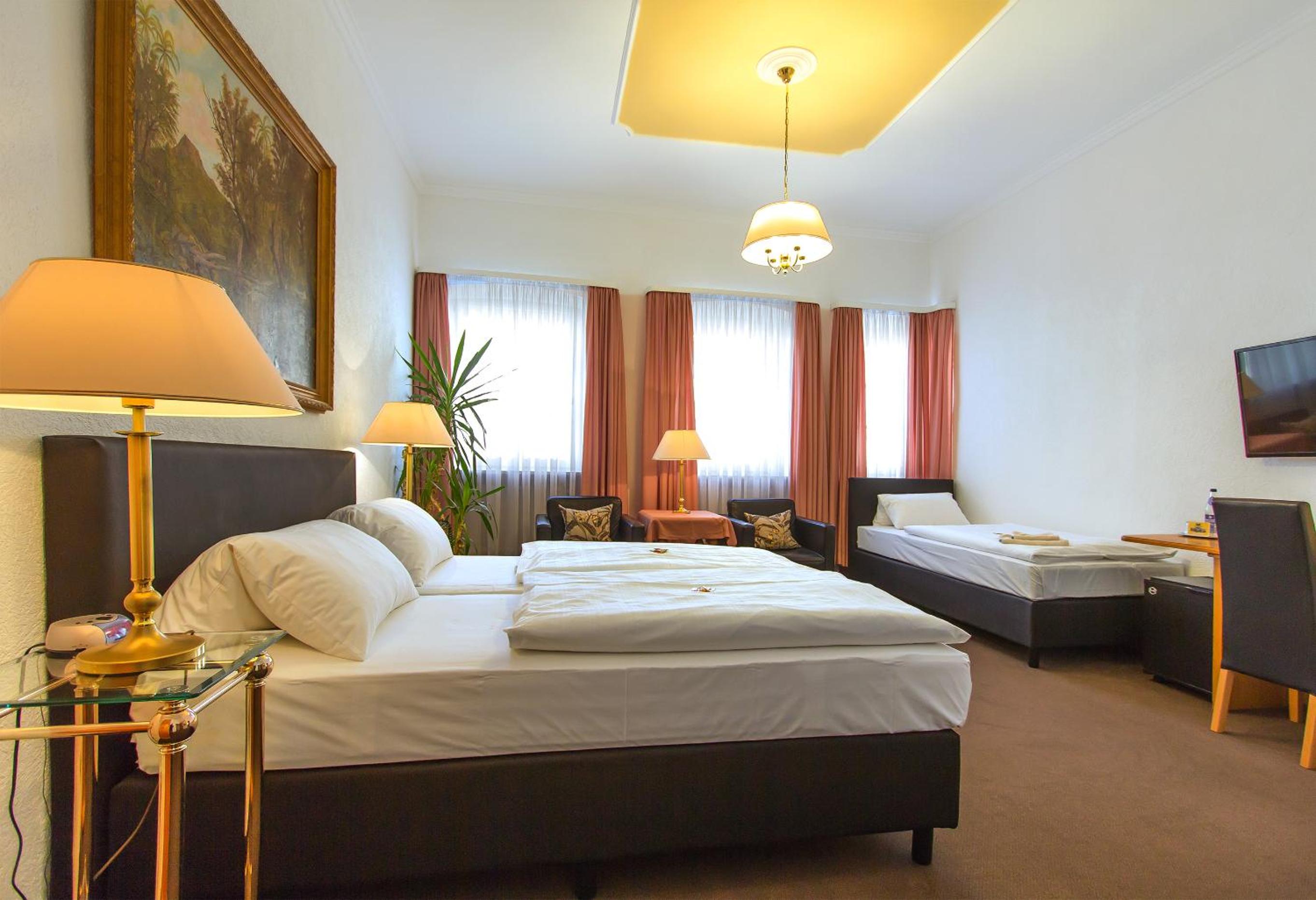 Triple Room - Photo 1