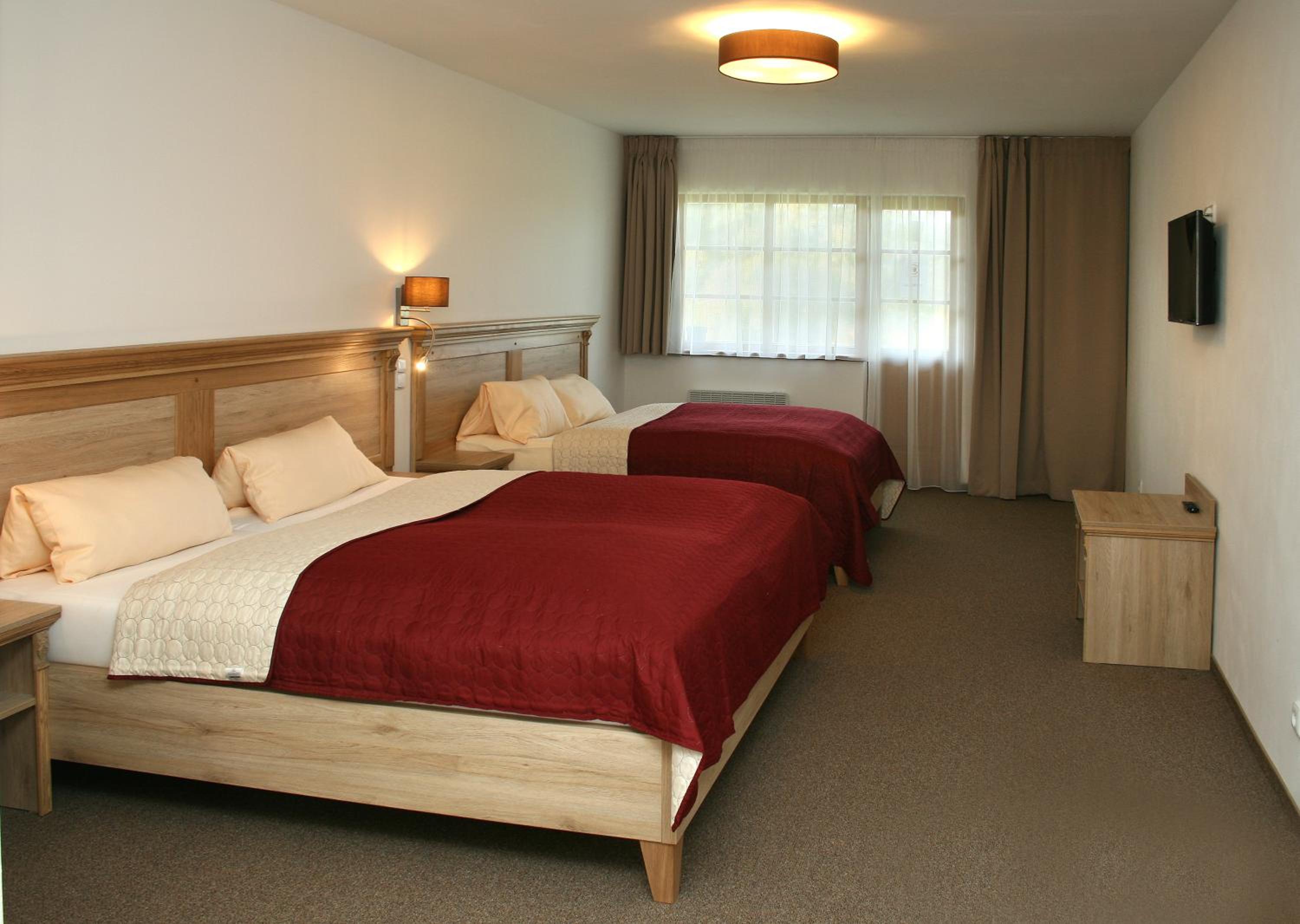 Superior Quadruple Room - Photo 1