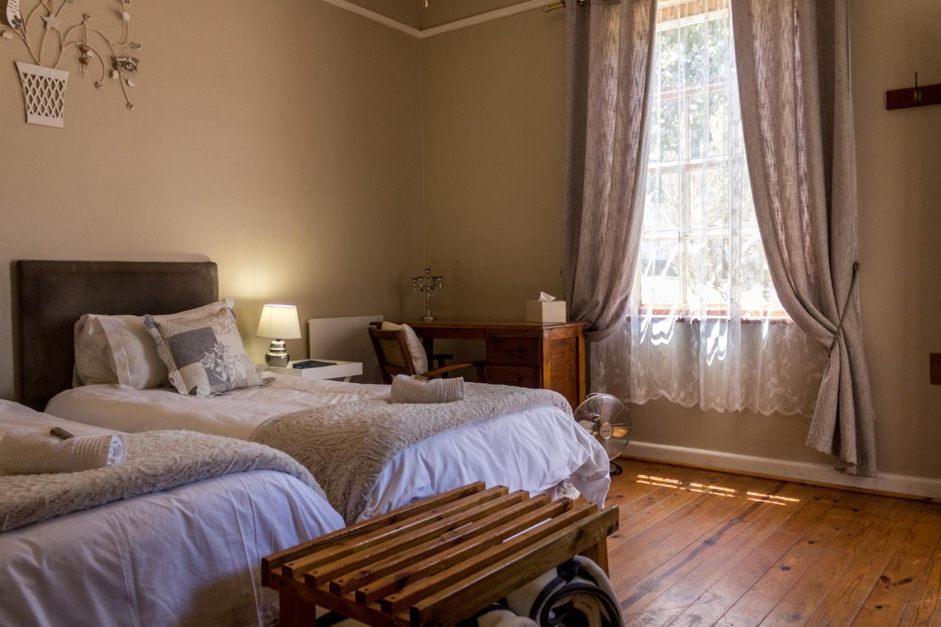 Twin/Double Room photo 2