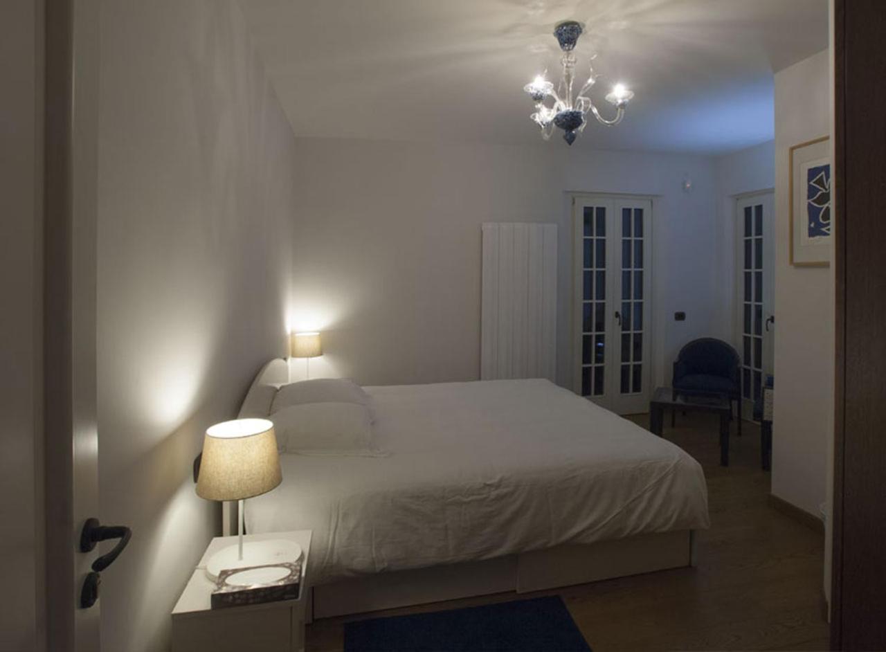 King Room with Balcony photo 1