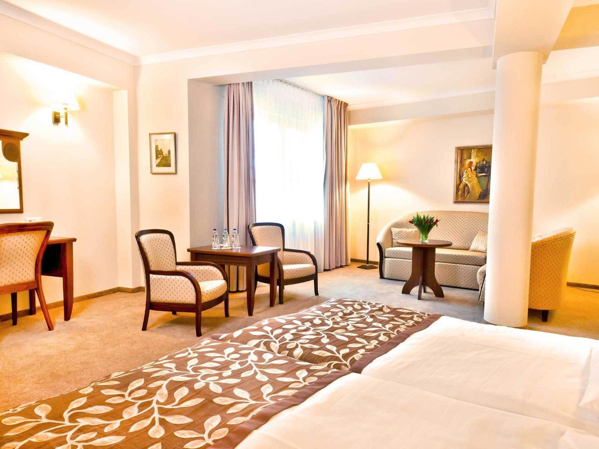 Deluxe Double or Twin Room with Sofa Bed