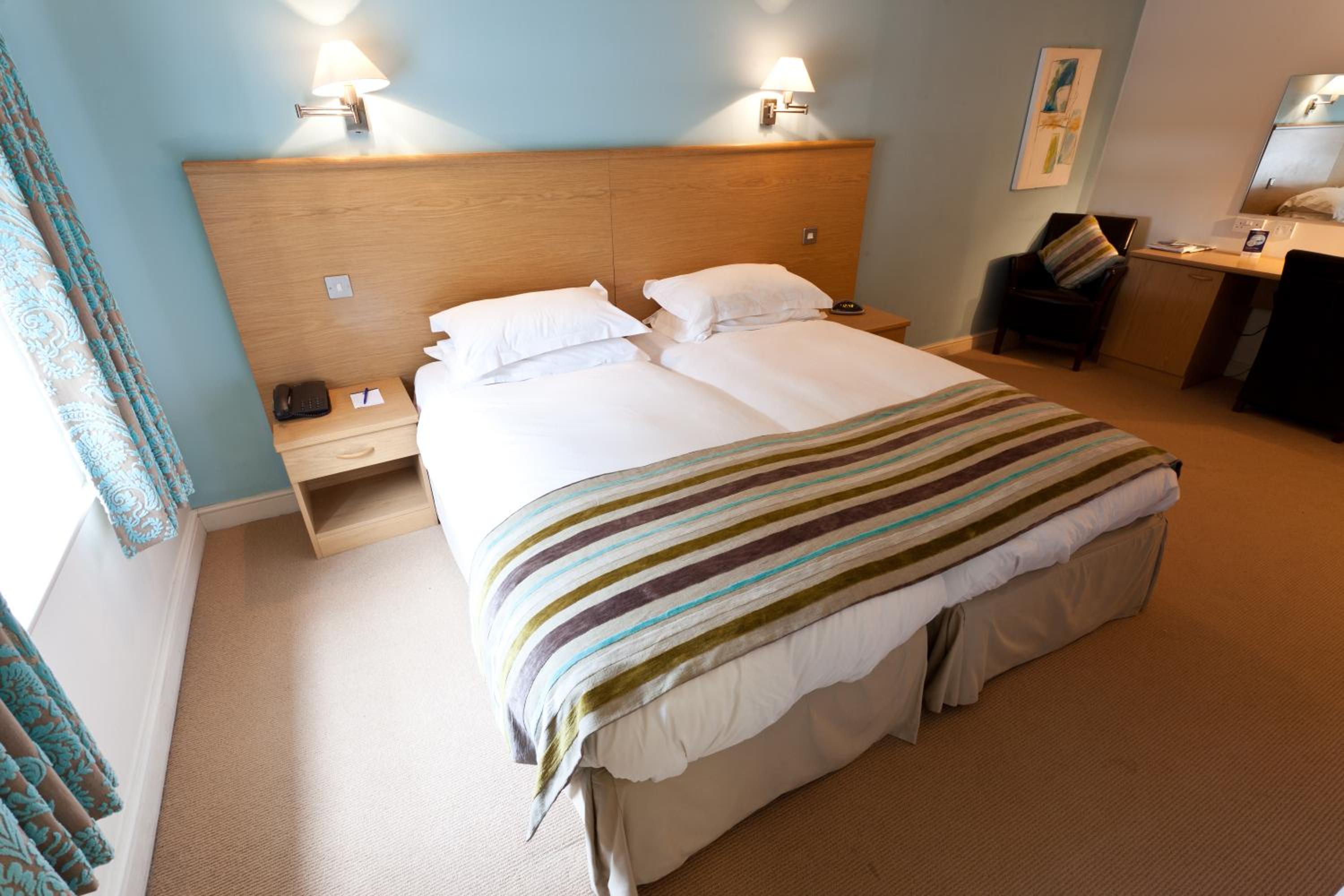 Standard Twin Room - Non-Smoking - Photo 6