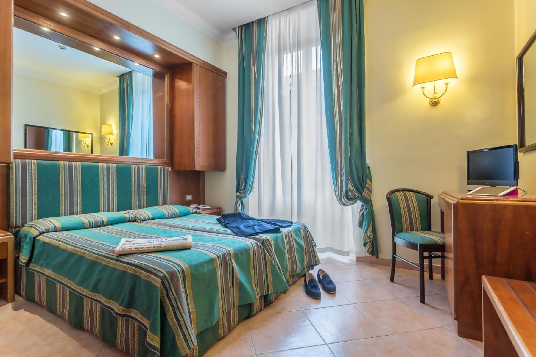 Standard Double or Twin Room photo 3