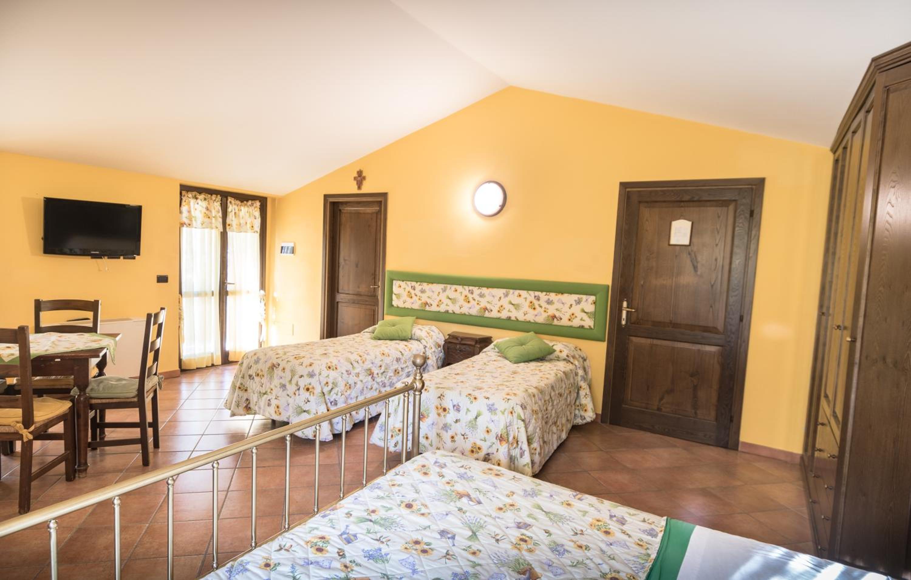 Quadruple Room photo 2