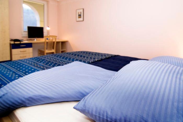 Double or Twin Room with Garden View - Photo 5