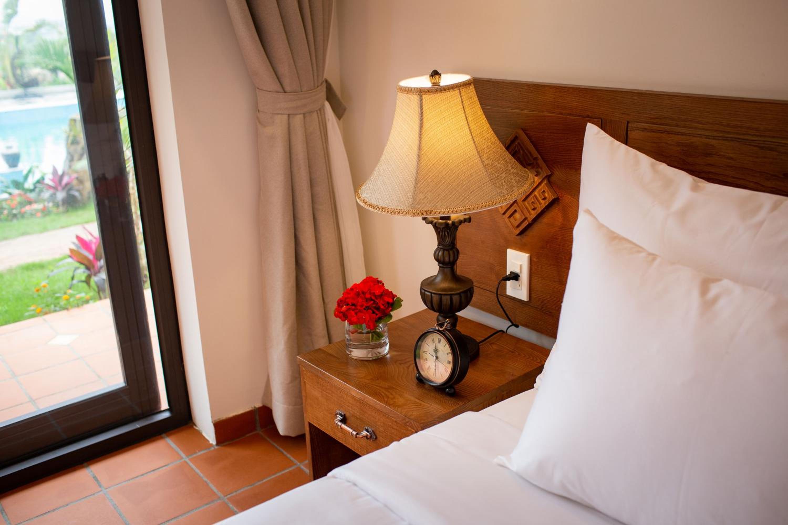 Deluxe Double Room with Pool View