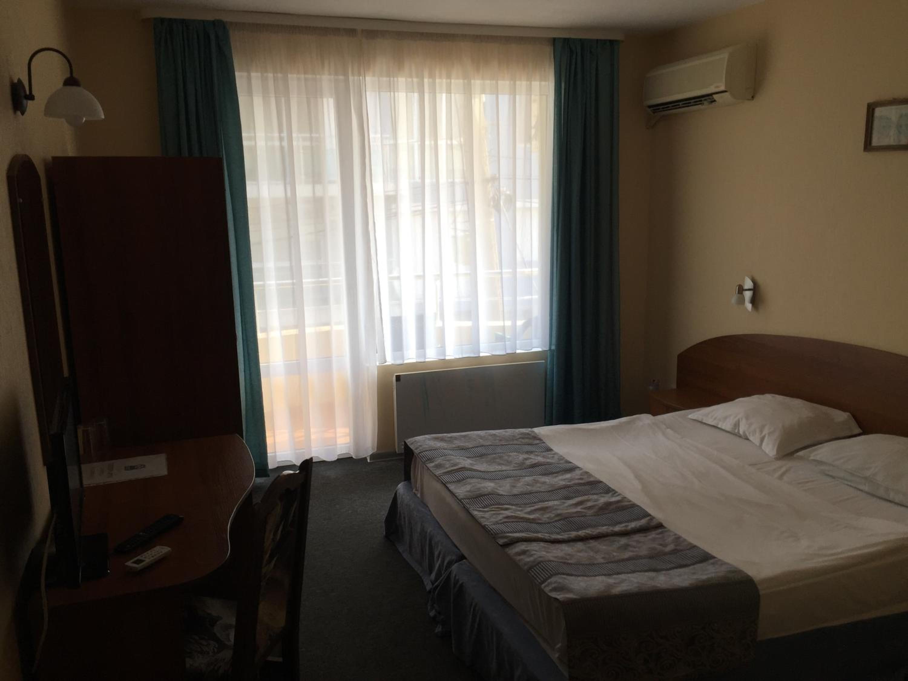 Double or Twin Room - Photo 22