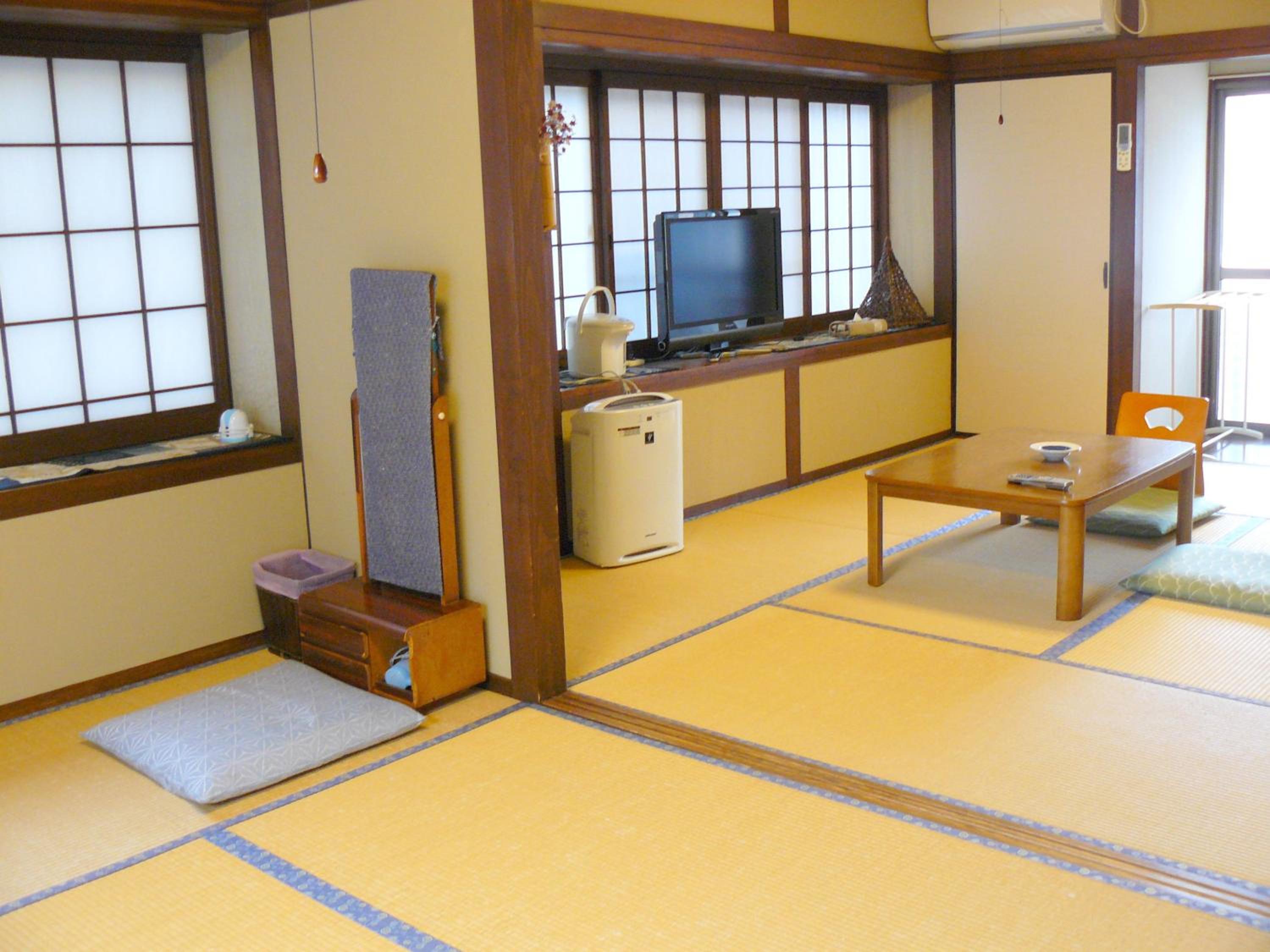 Japanese-Style Room with Shared Bathroom