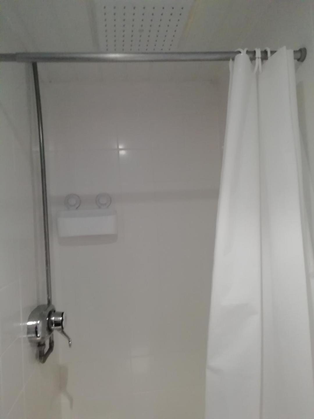 Small Double Room - Photo 3