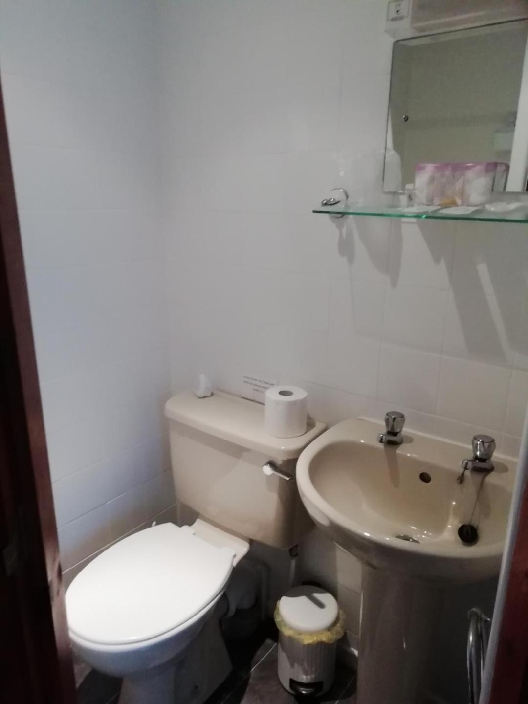 Small Double Room - Photo 2