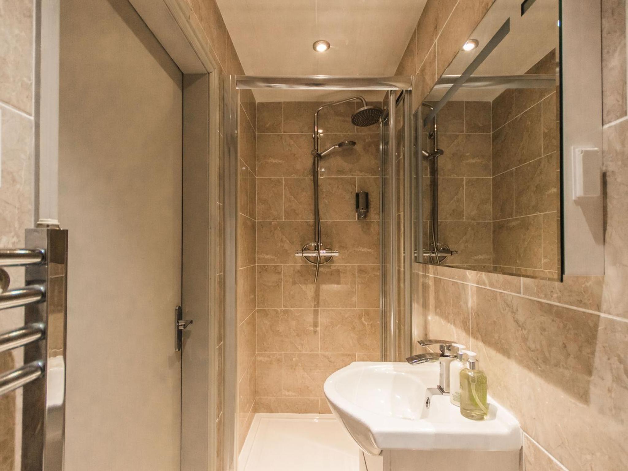 Double Room - Photo 3
