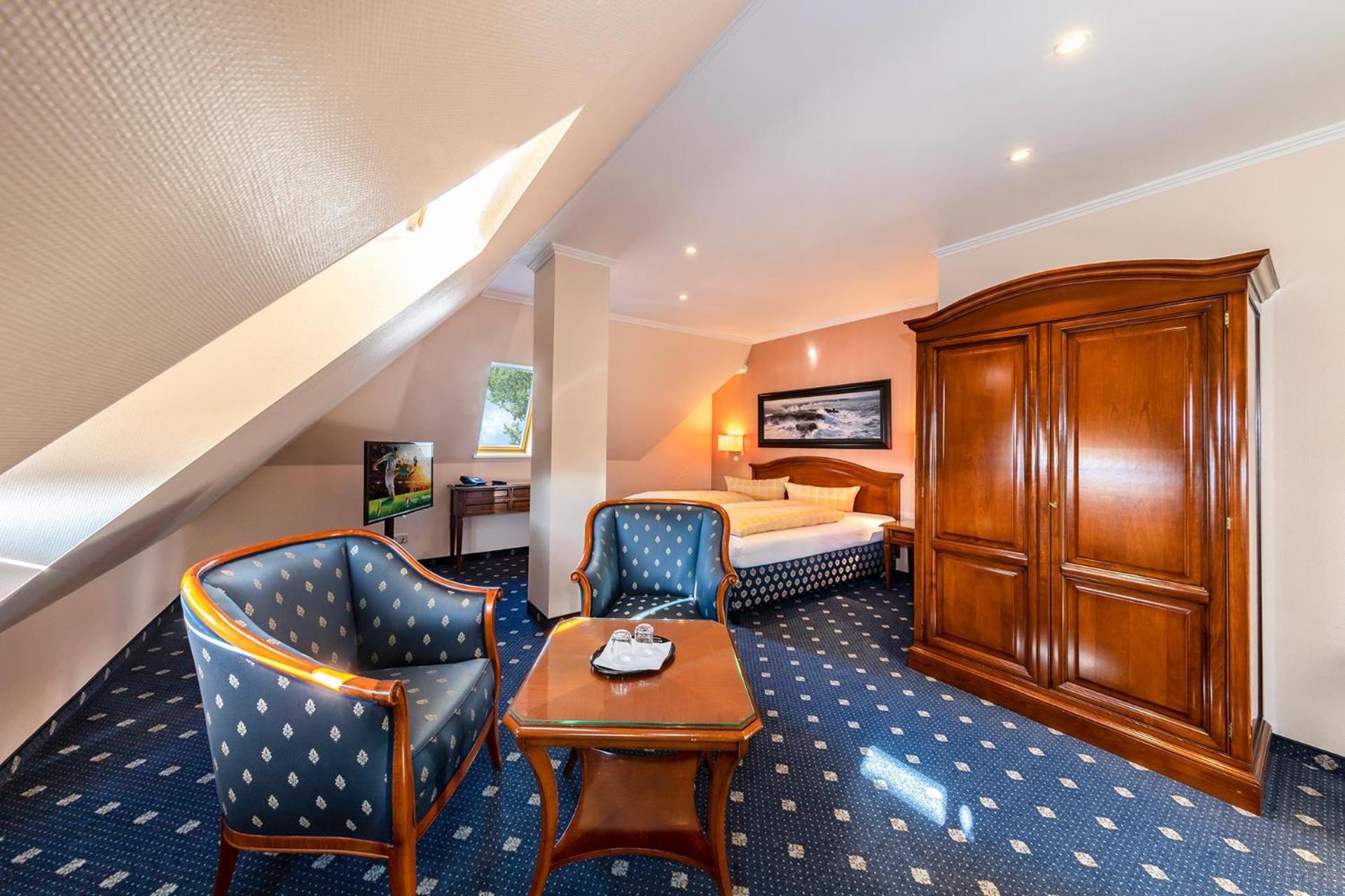 Deluxe Double Room with Sea View photo 3