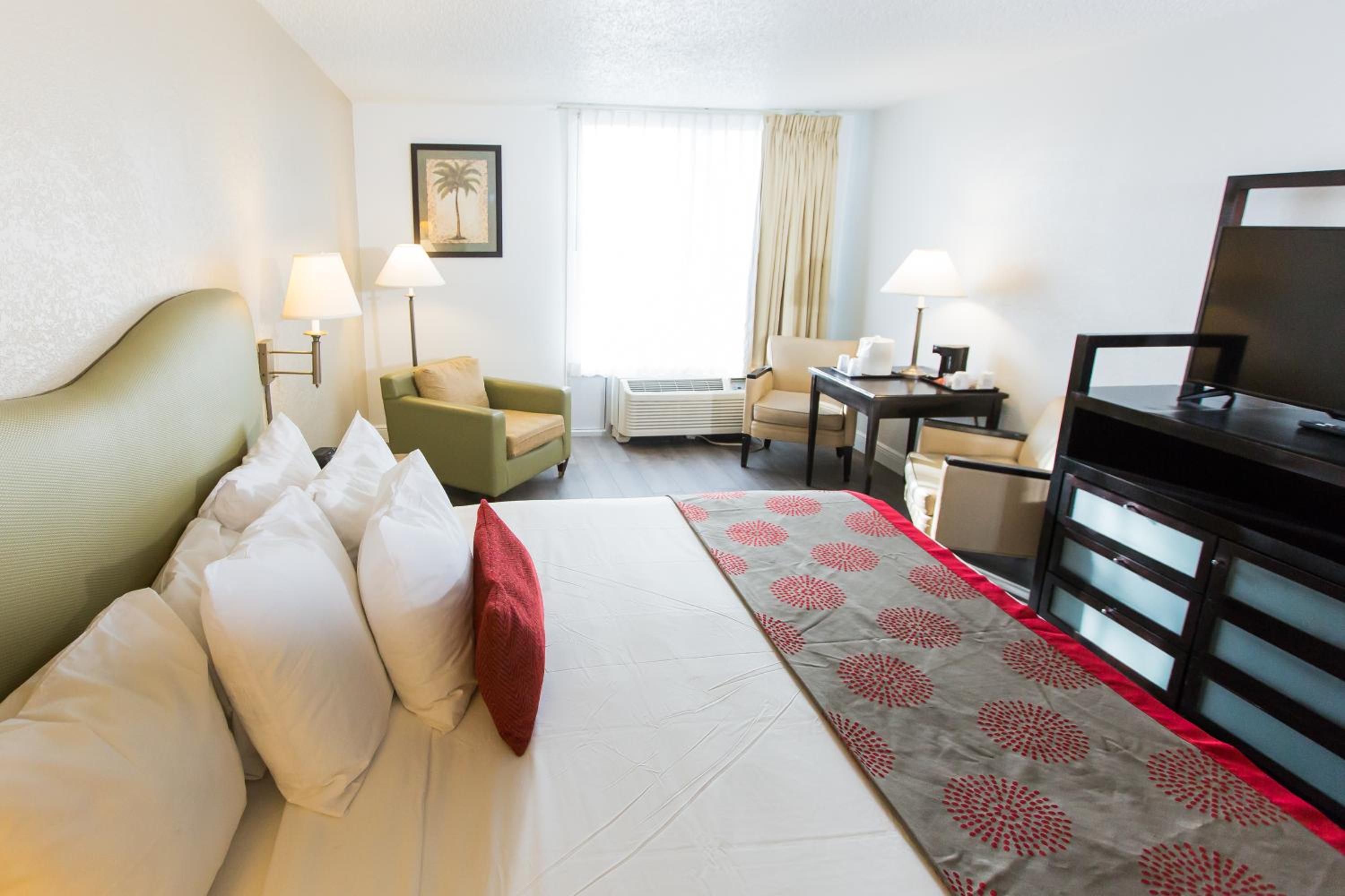 Comfort King Room - Photo 2