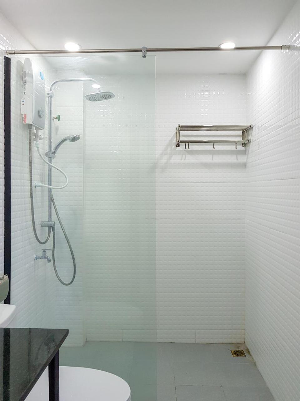 Double Room - Photo 15