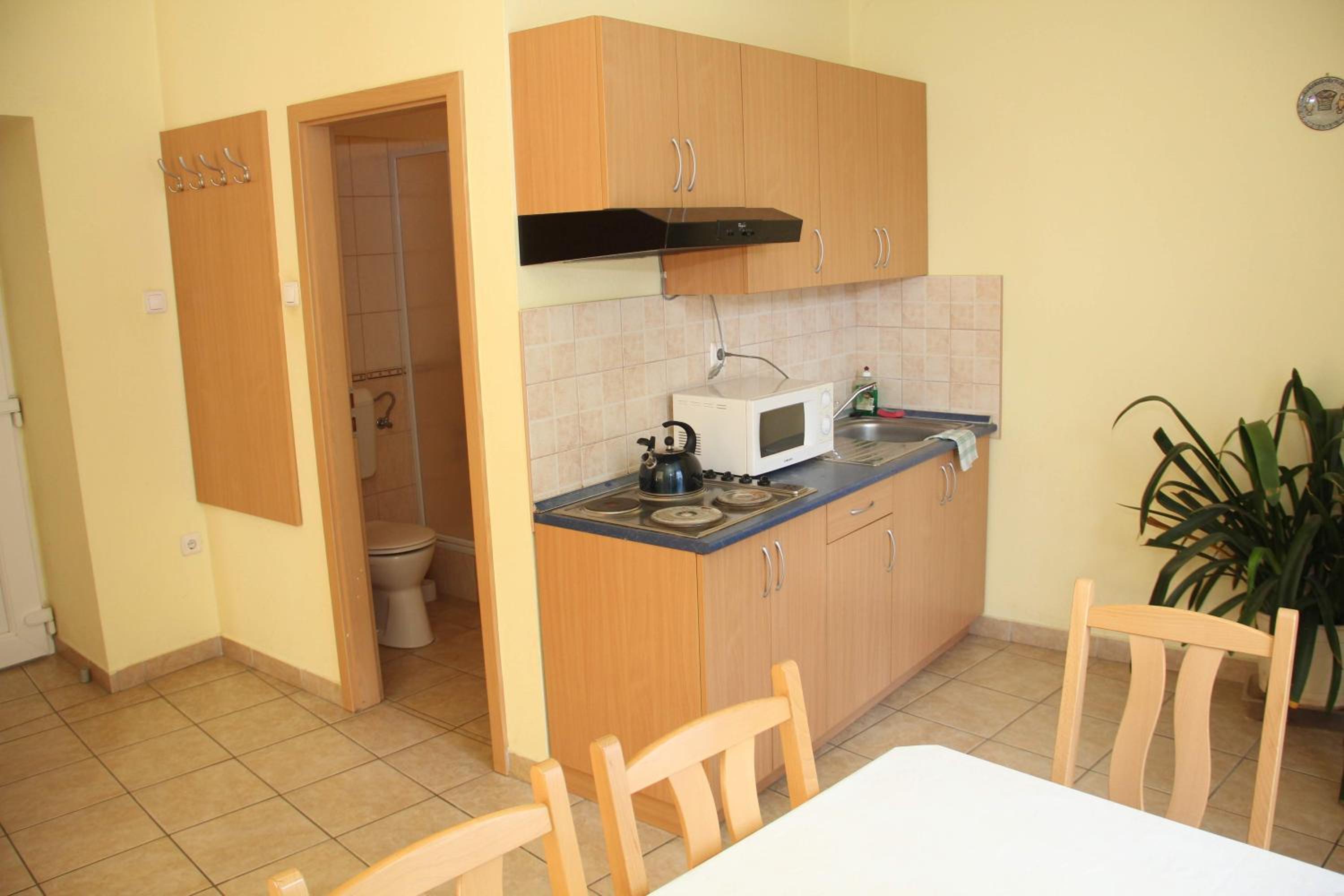 Economy Apartment - Photo 5