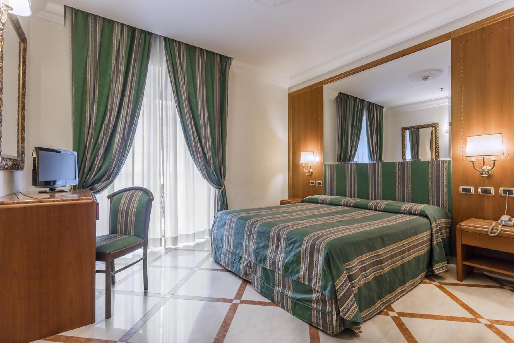 Standard Double or Twin Room photo 3