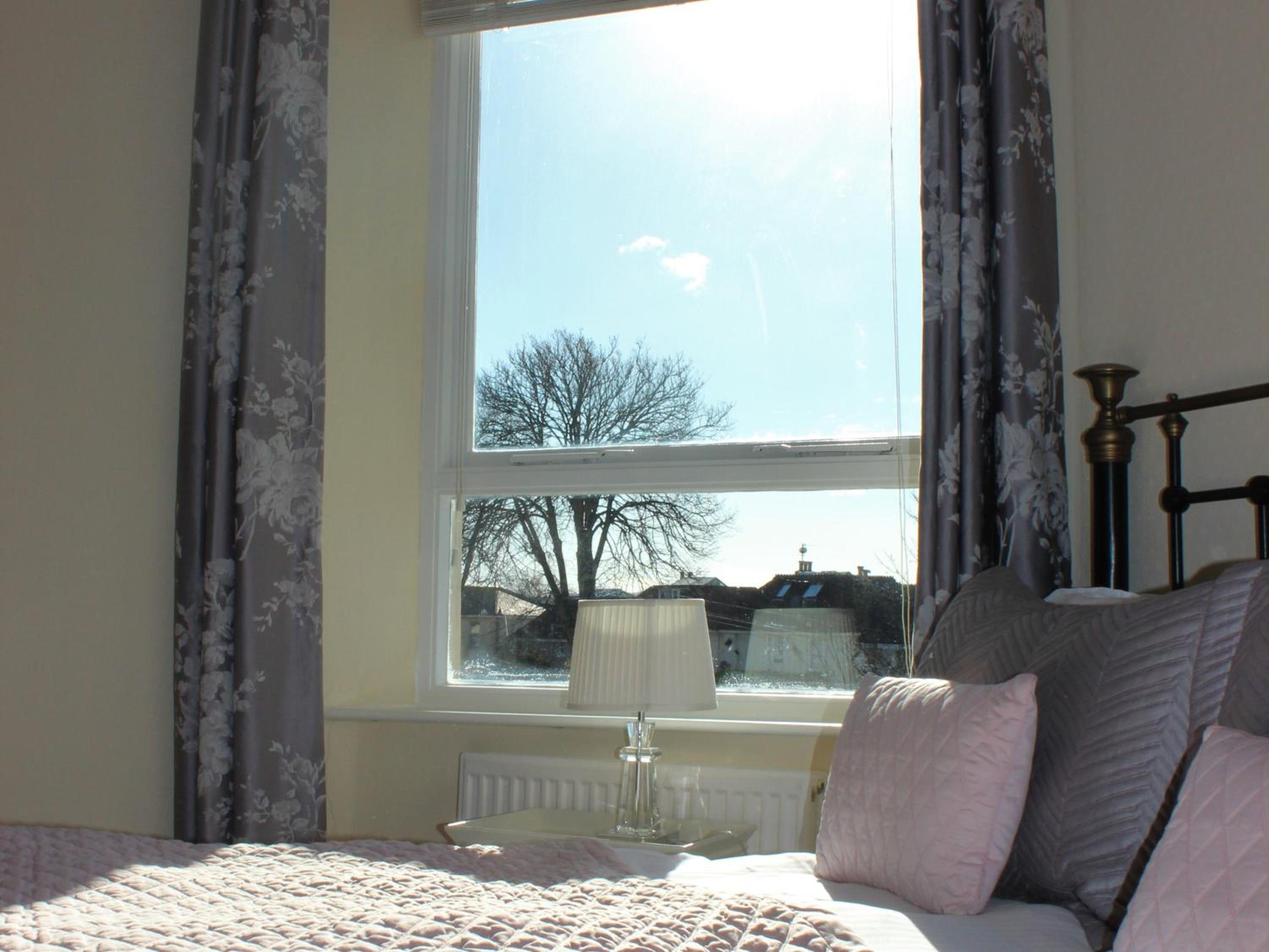 King Room with Garden View photo 2