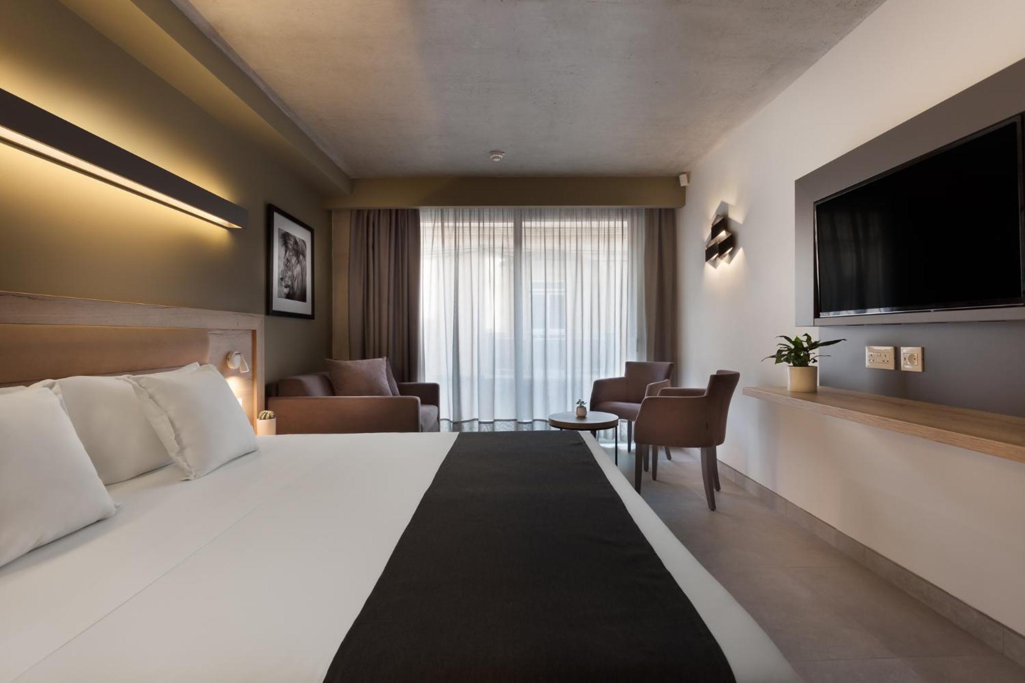 Superior Double or Twin Room - Photo 6