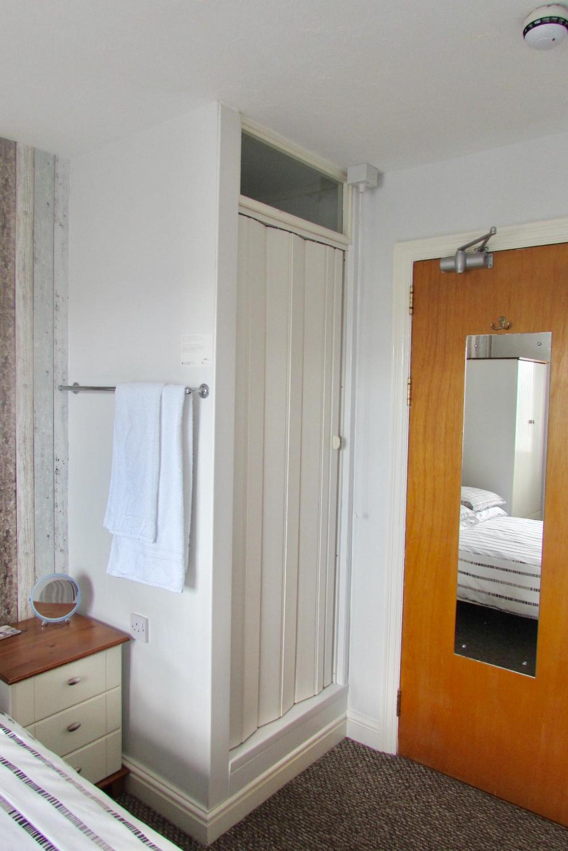 Single Room with Private External Bathroom photo 1