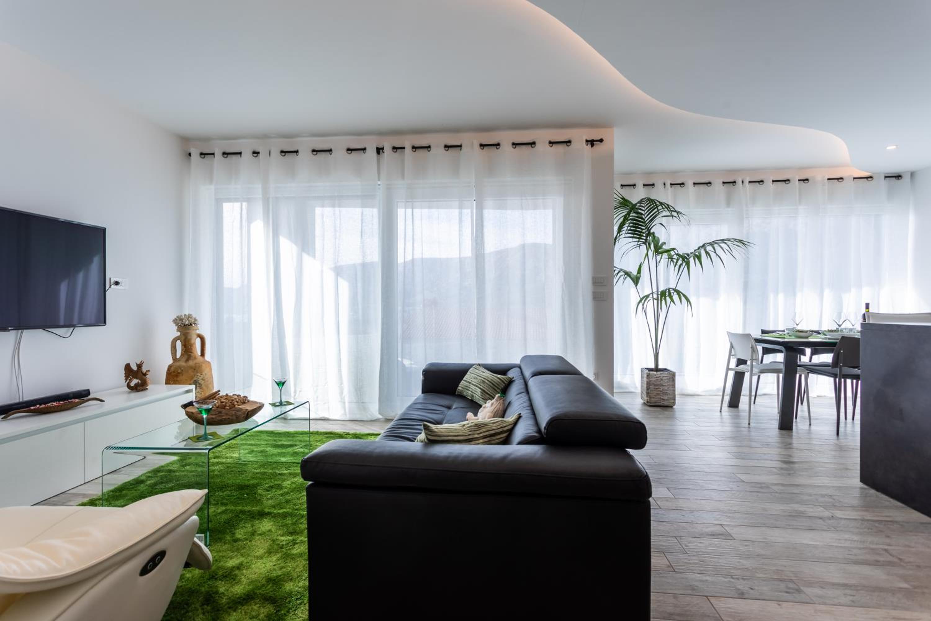 Deluxe Apartment