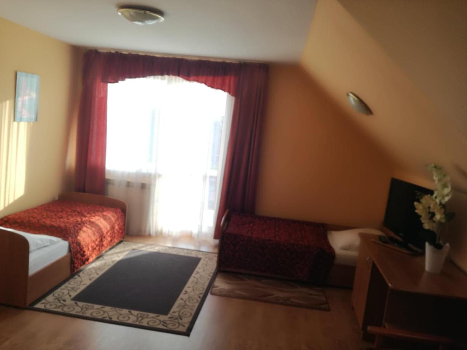 Double Room - Photo 6