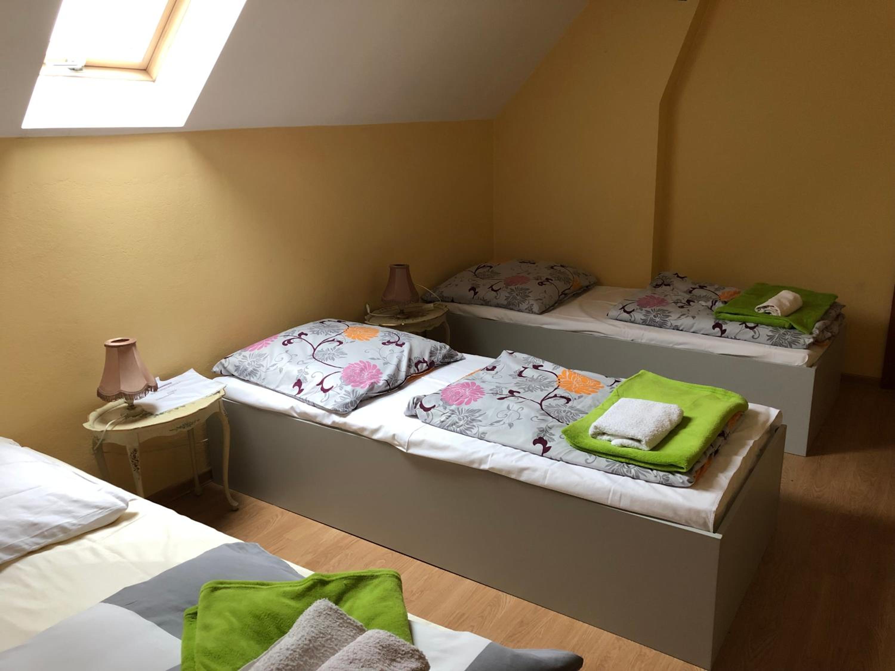 Standard Quadruple Room - Photo 4