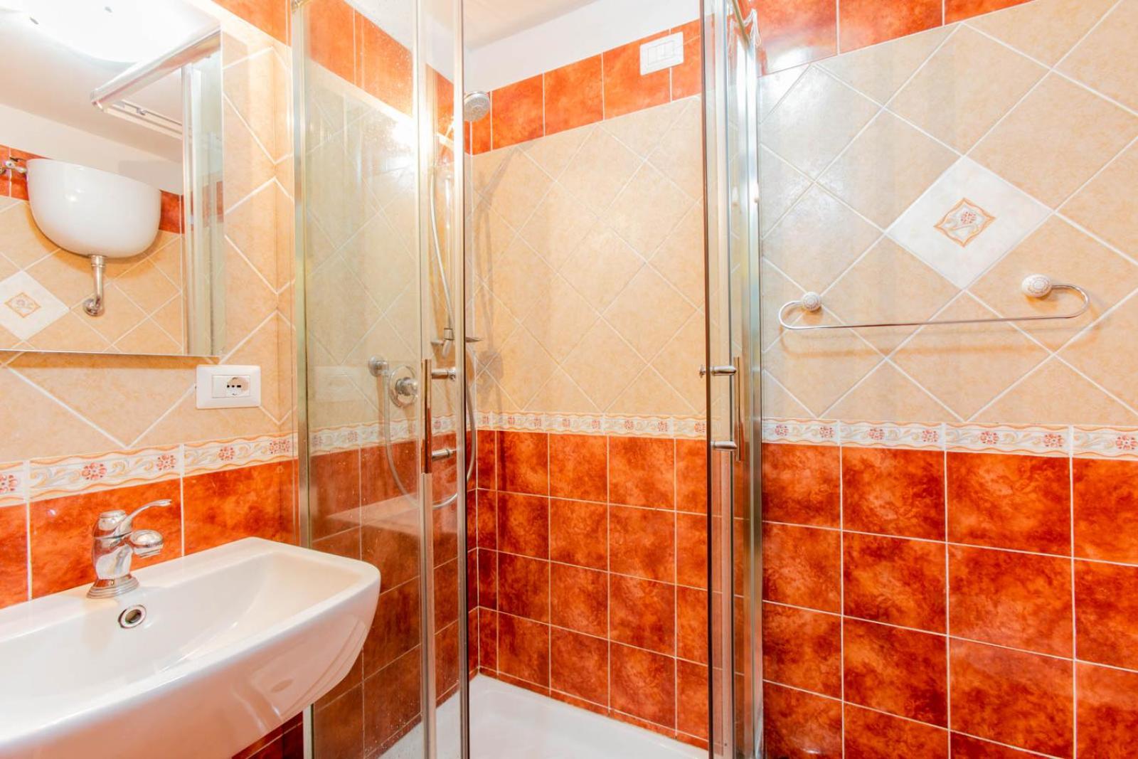 Deluxe Triple Room photo 2