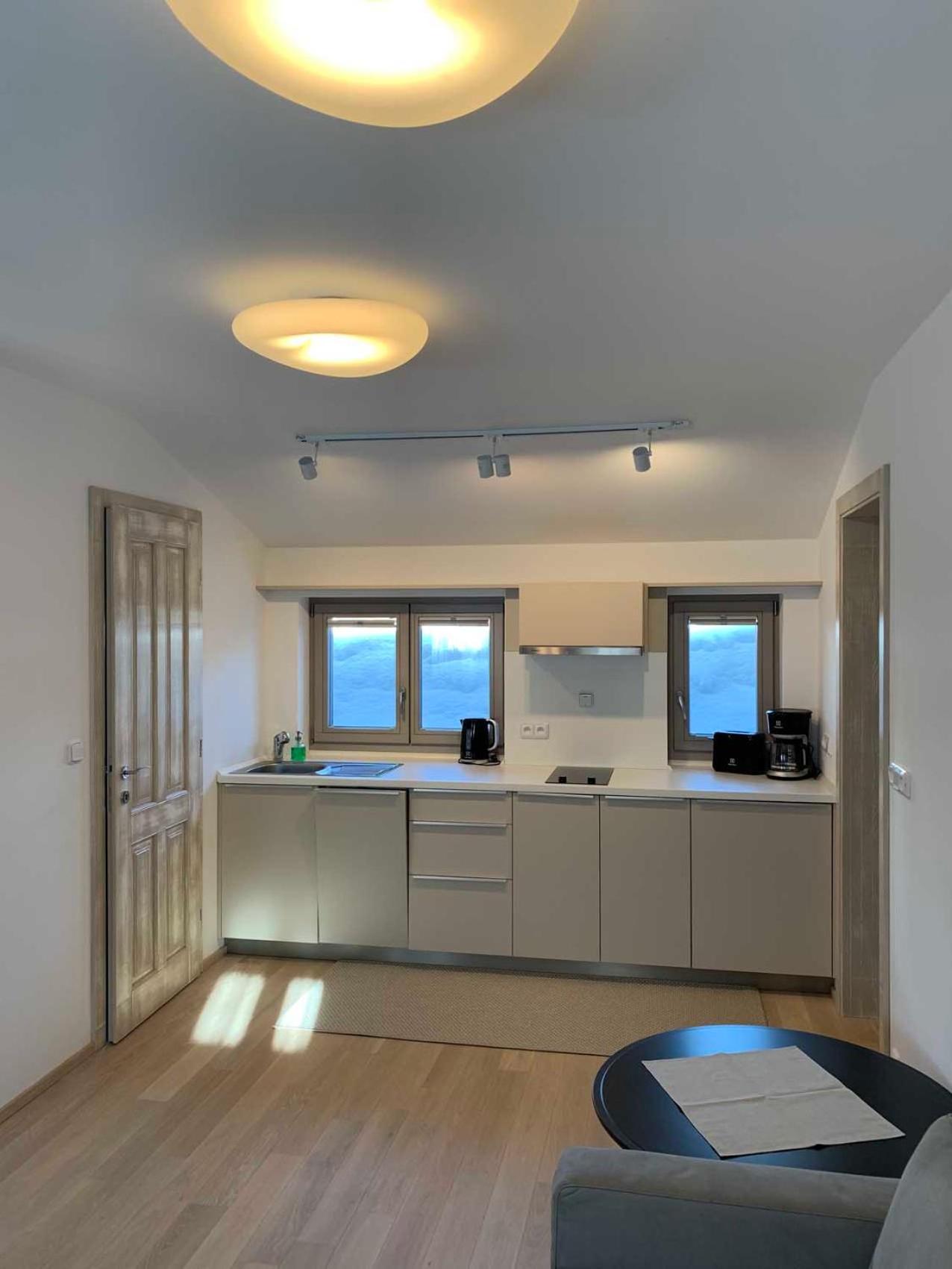 Studio Apartment - Photo 5
