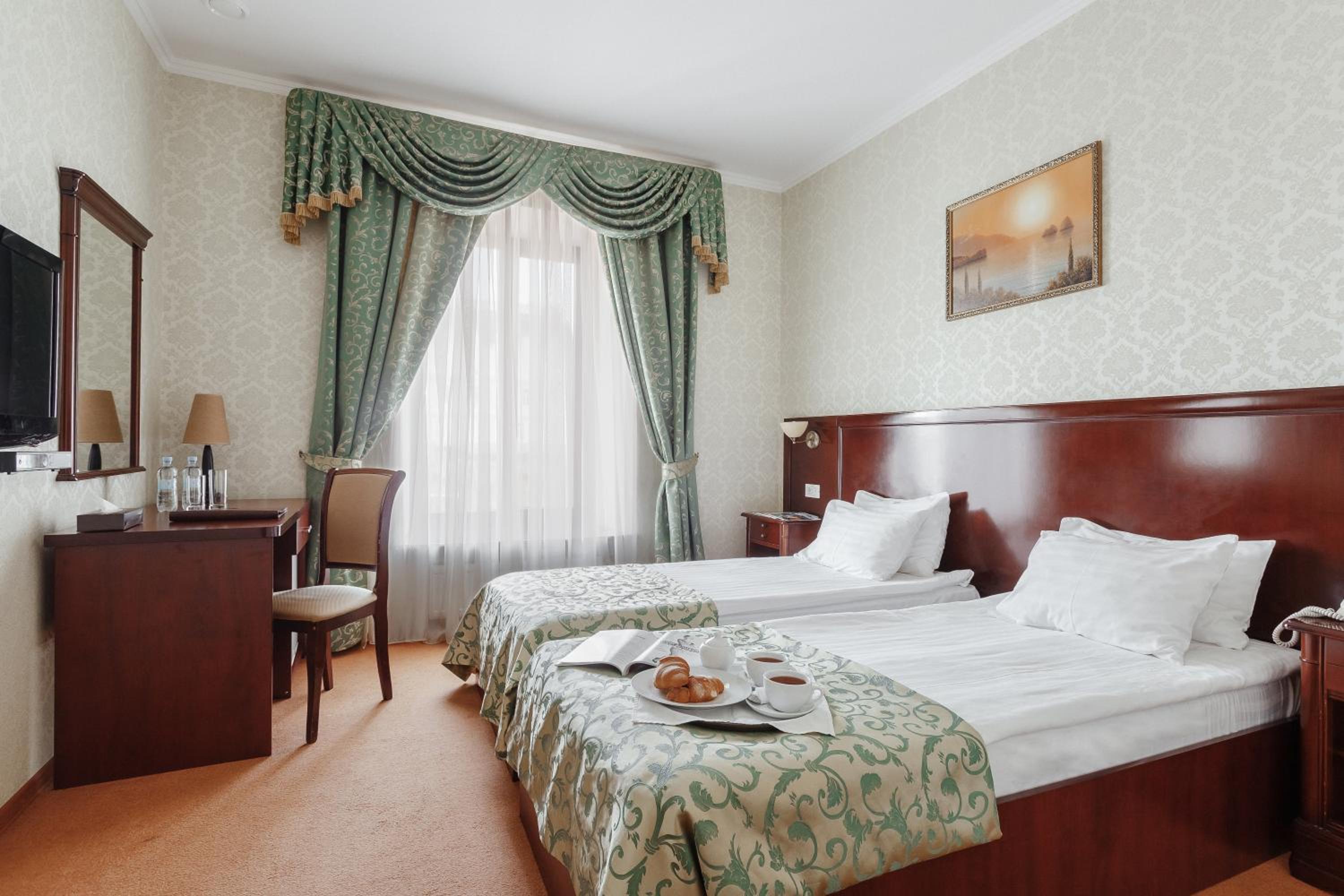 Standard Double or Twin Room photo 3