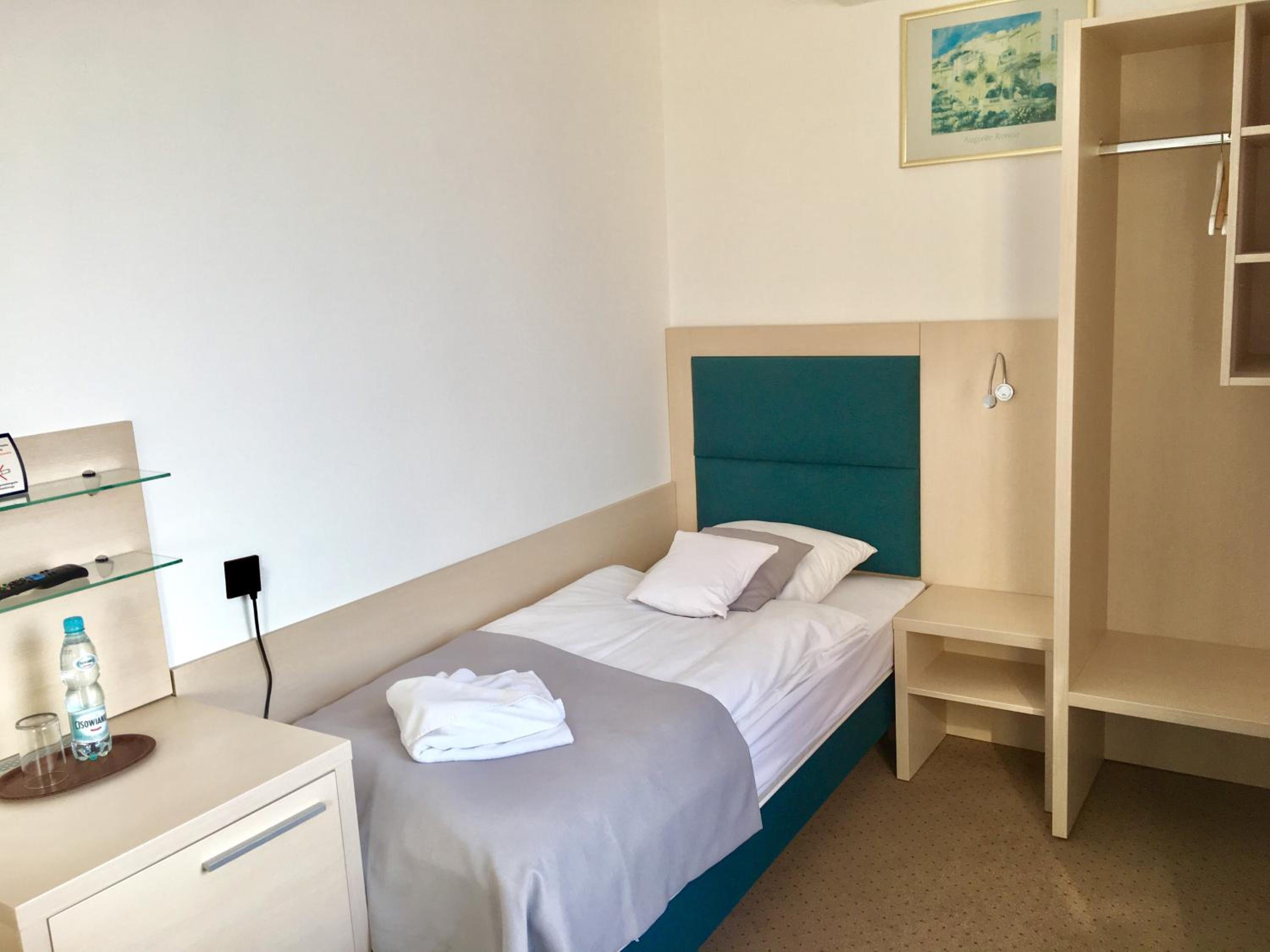 Single Room with Lake View