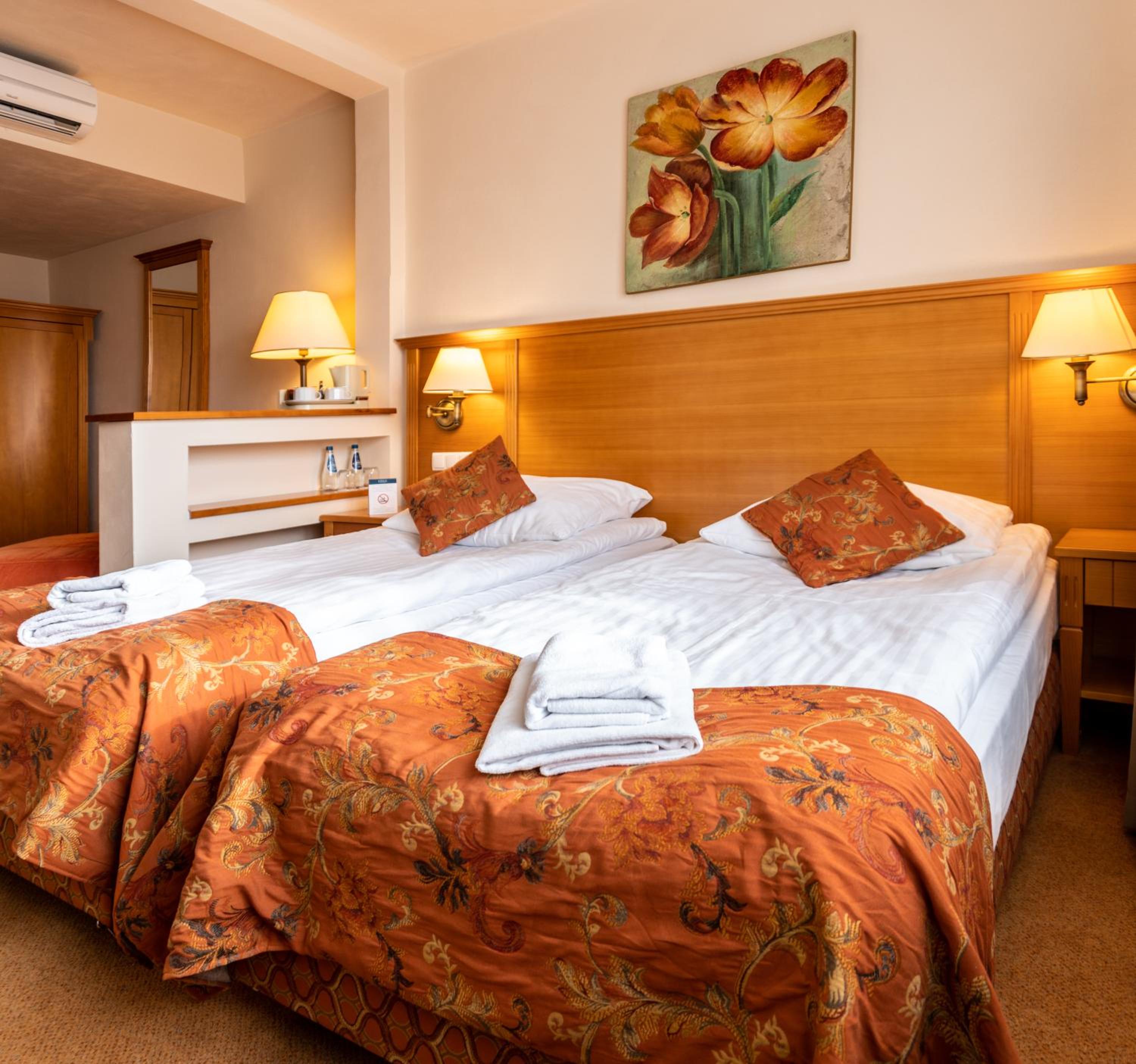 Double Room with Extra Bed - Photo 5