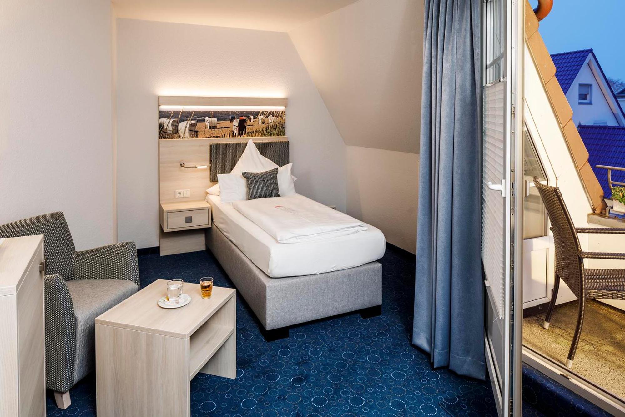 Comfort Single Room with Balcony photo 2