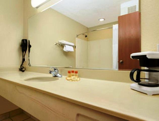Days Inn by Wyndham Colorado Springs Airport, 사진 2