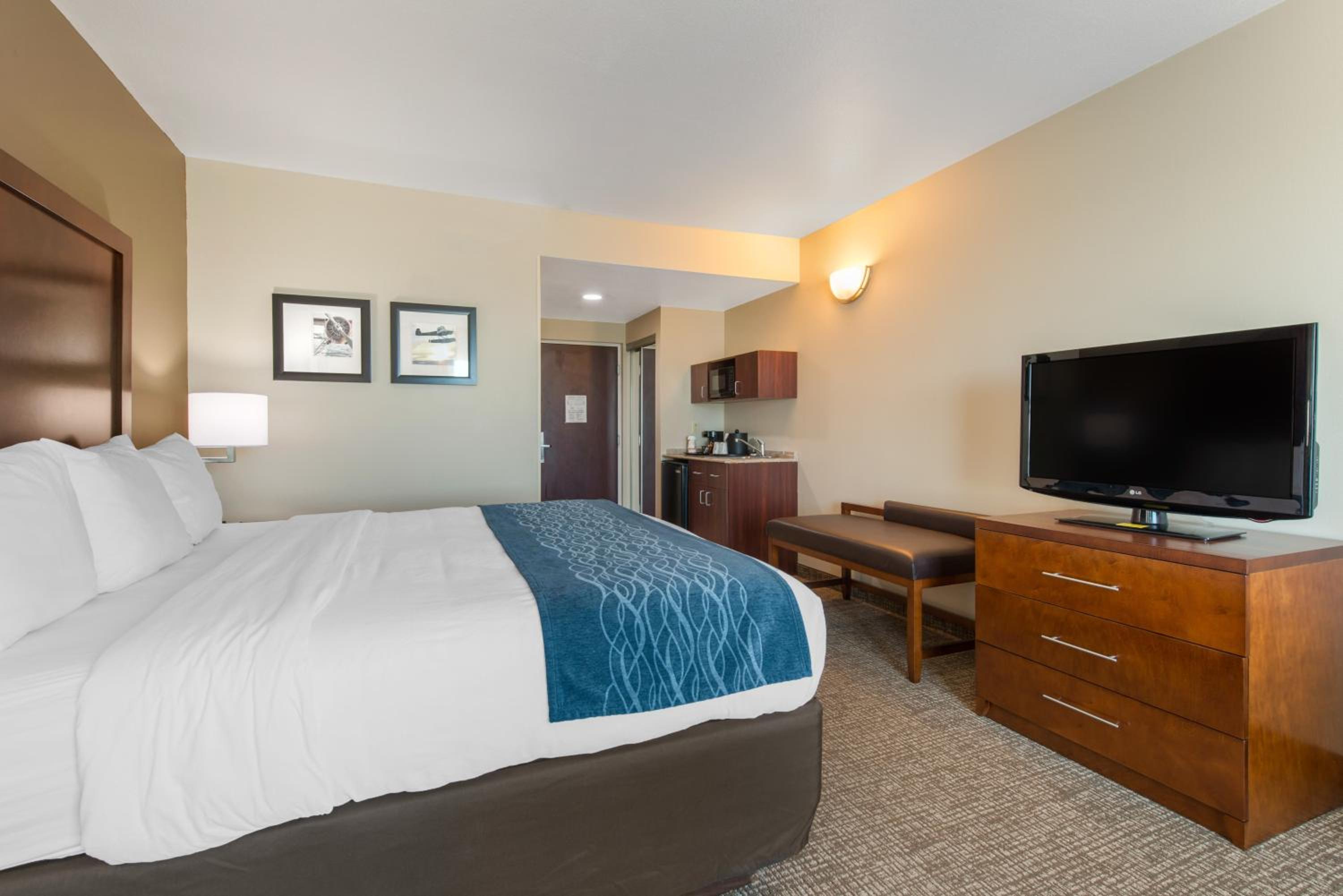 King Room - Accessible/Non-Smoking photo 2