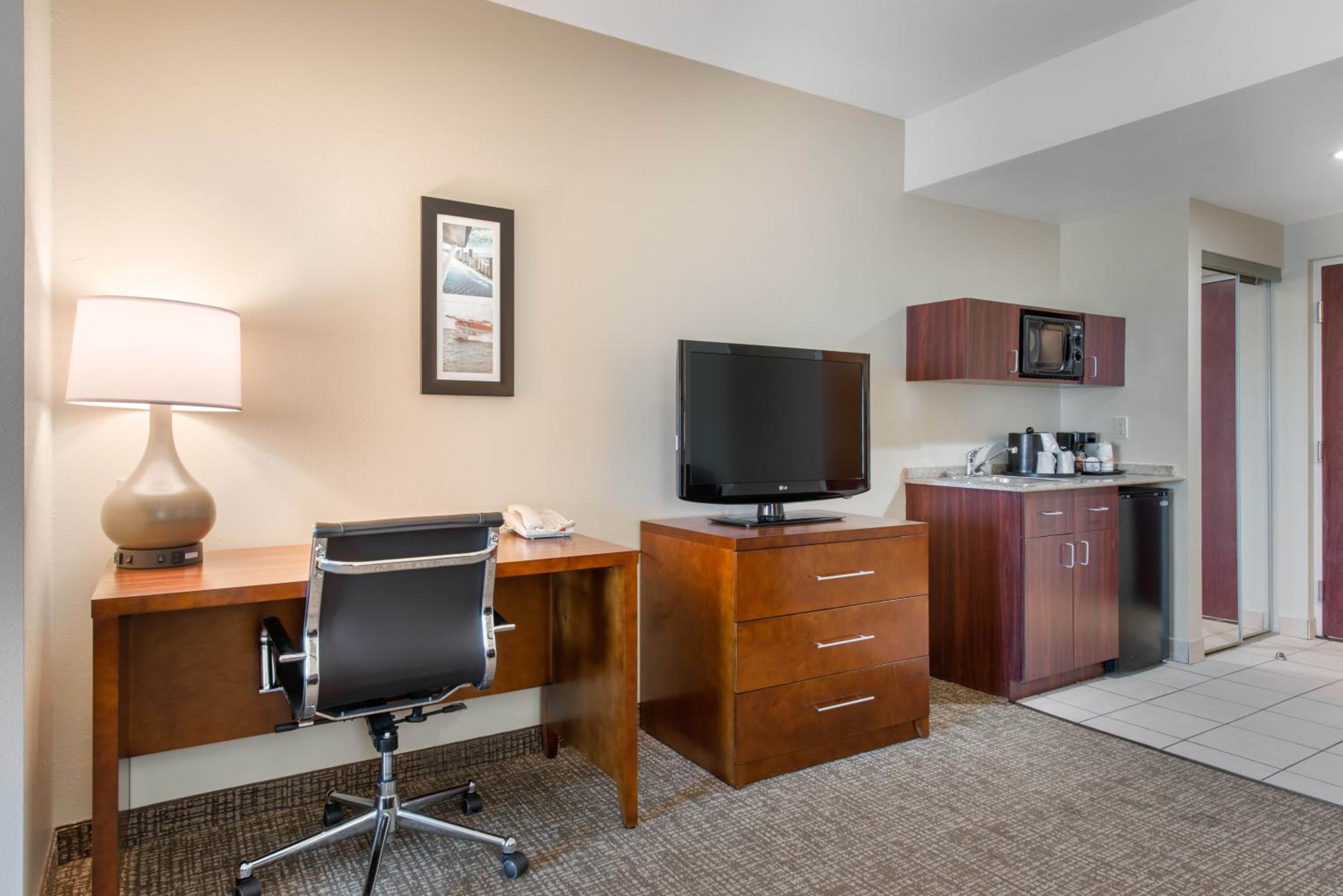 Queen Suite photo 2