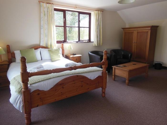 Double Room - Photo 8