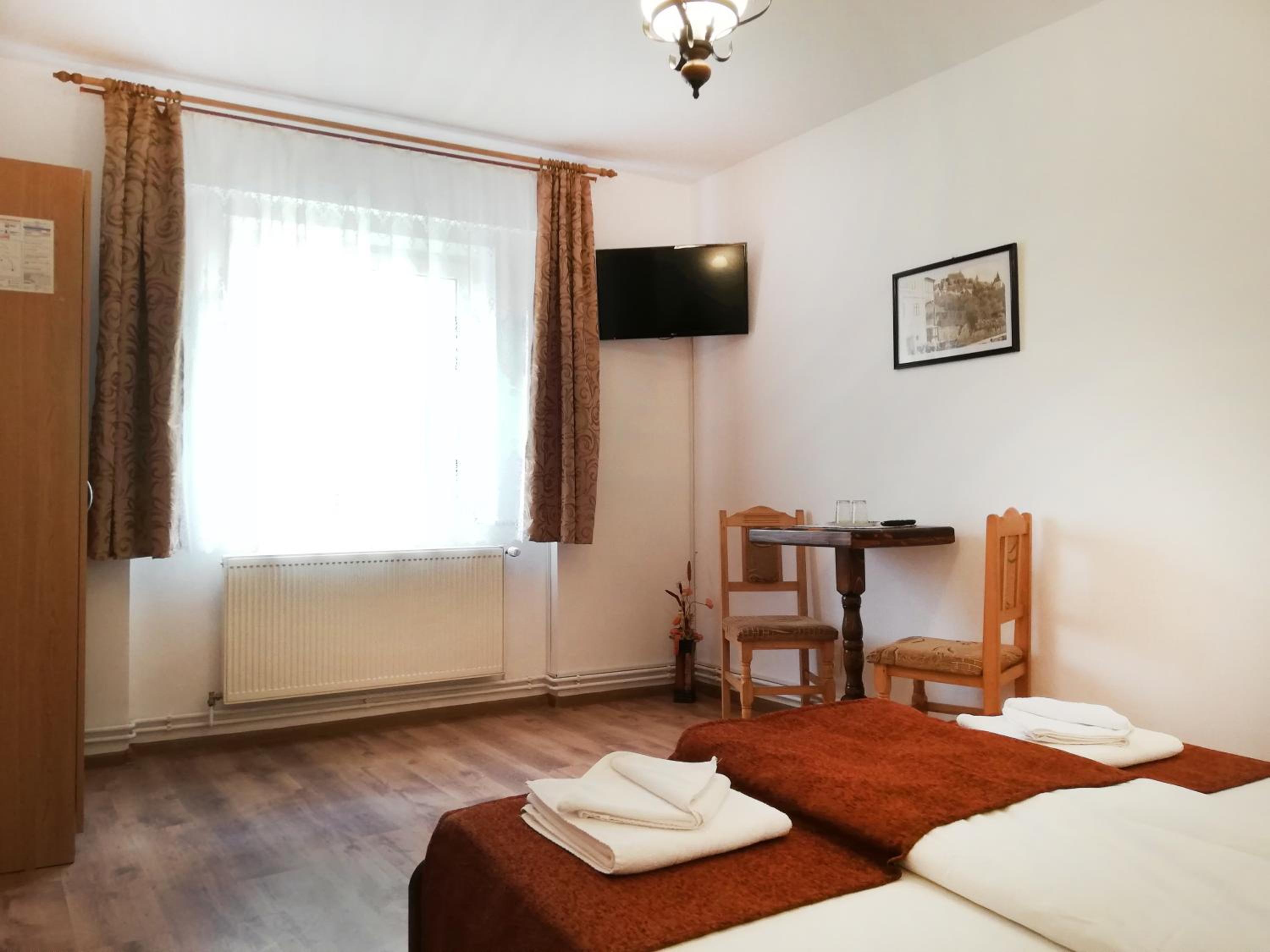 Double Room - Photo 6